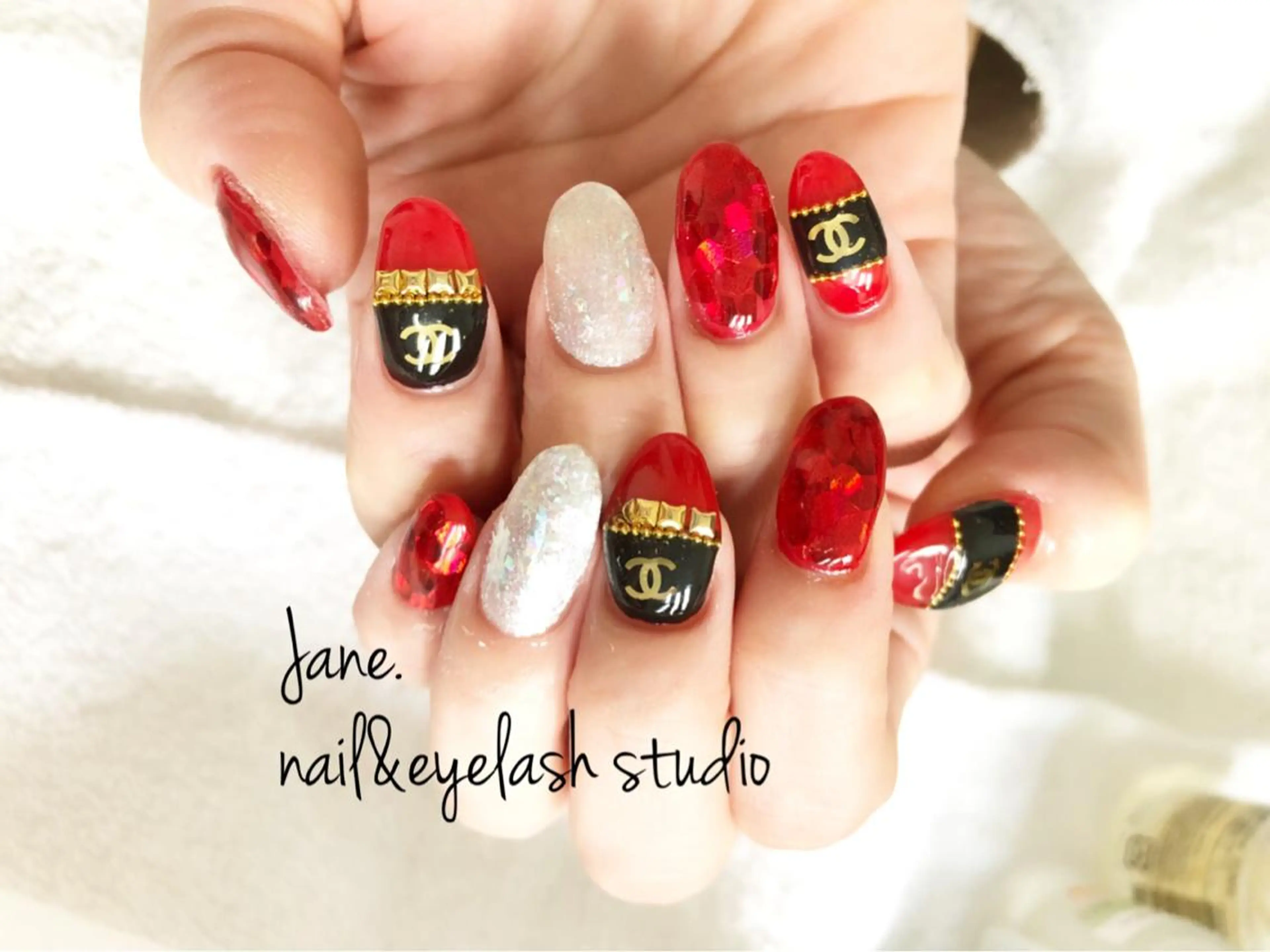 ネイル ハンドネイル Yakko pas á pasのネイルデザイン