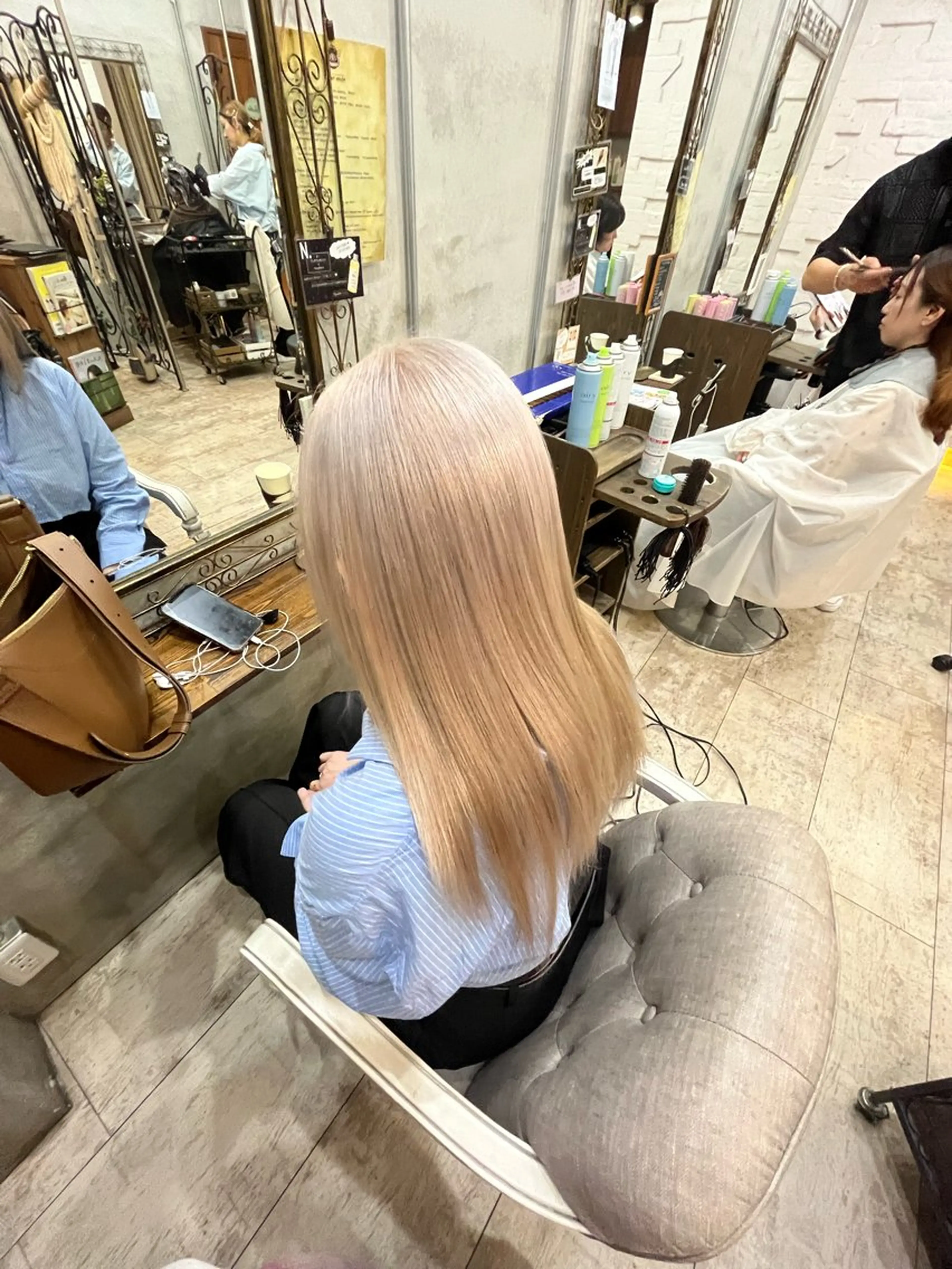 ロング カラー ヘアカラー トリートメント 艶髪/ハイトーン/ ヘアセット/モエノのヘアスタイル