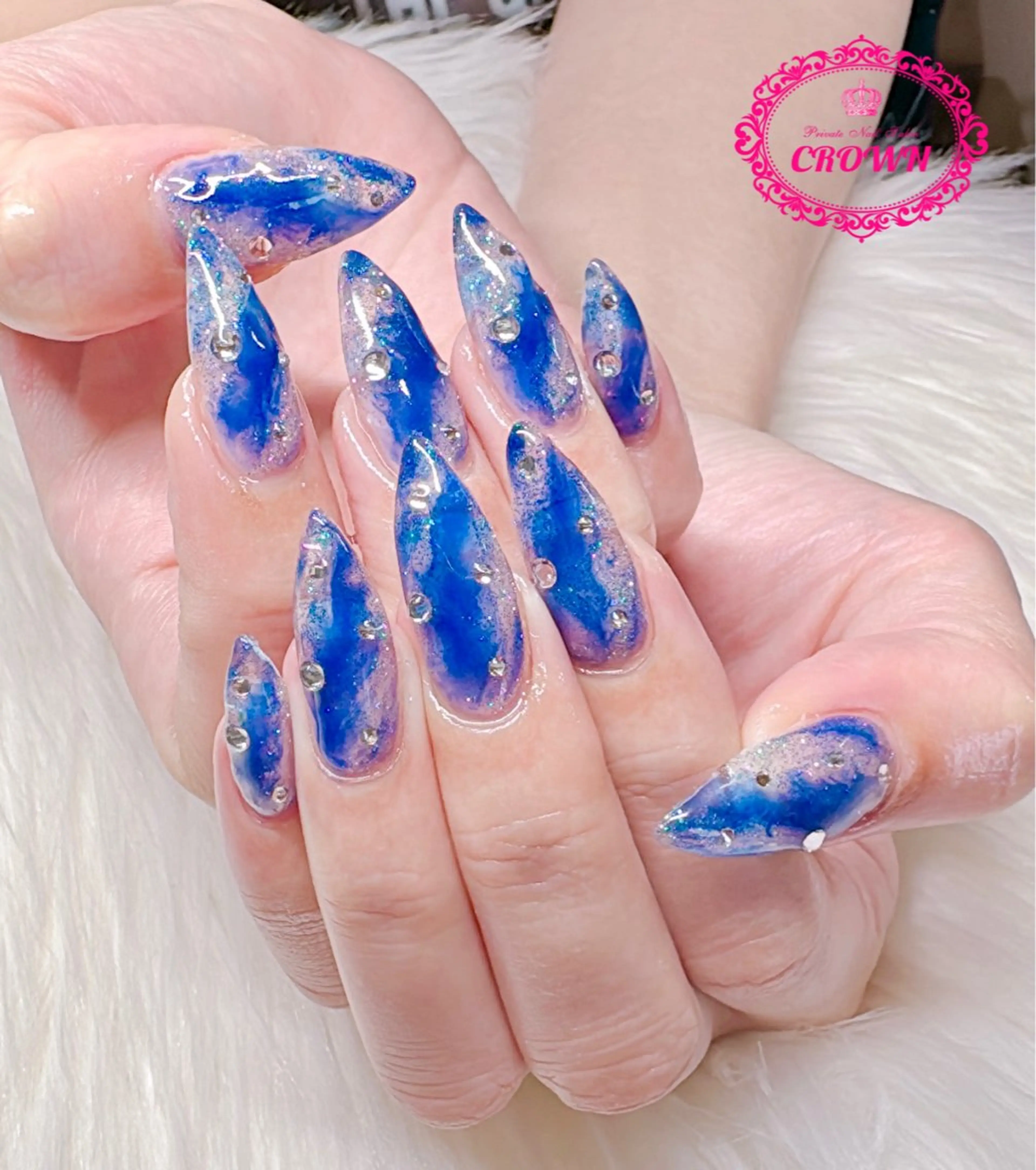 ネイル CROWN プライベートサロンのネイルデザイン