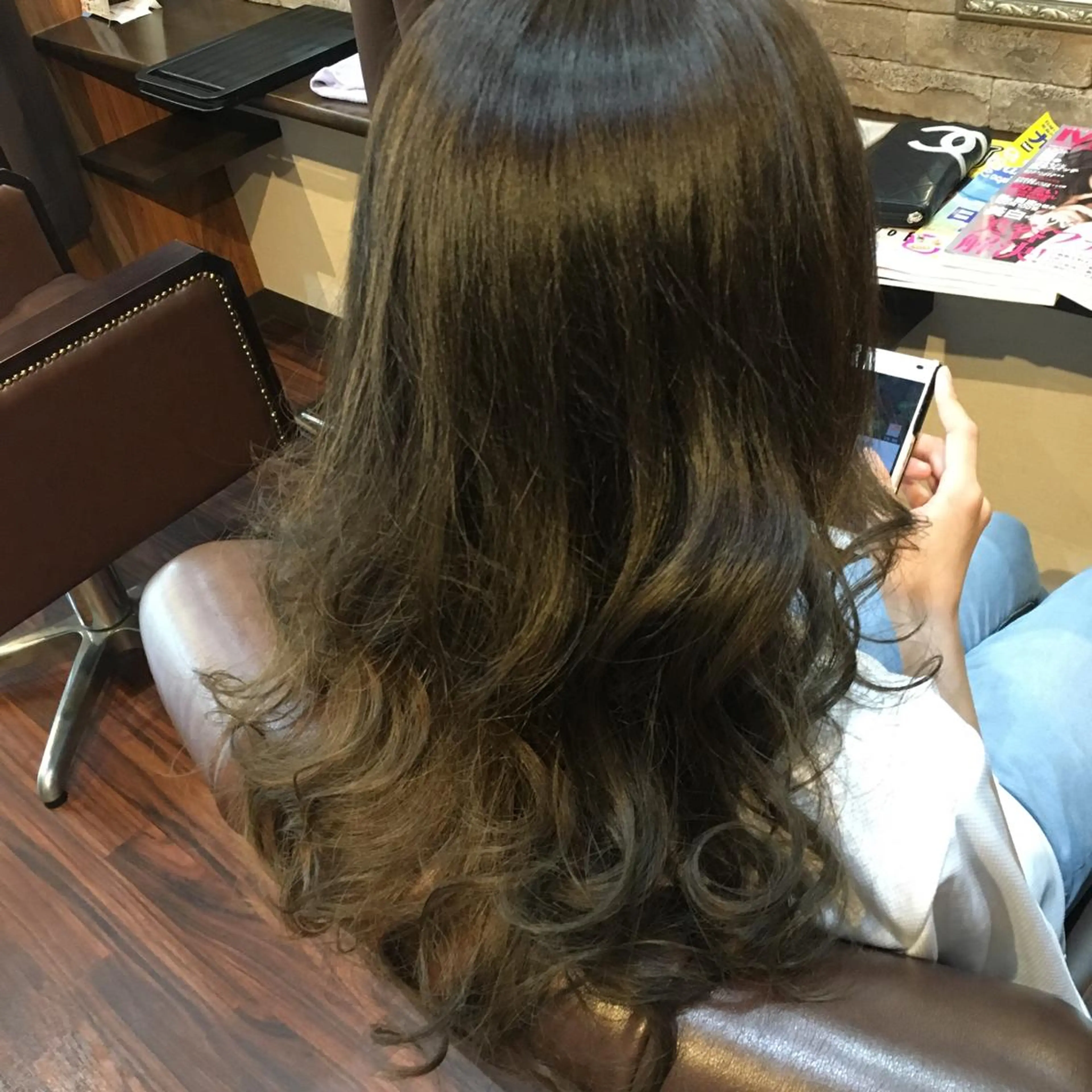 セミロング カラー HairDesign Azurのヘアスタイル