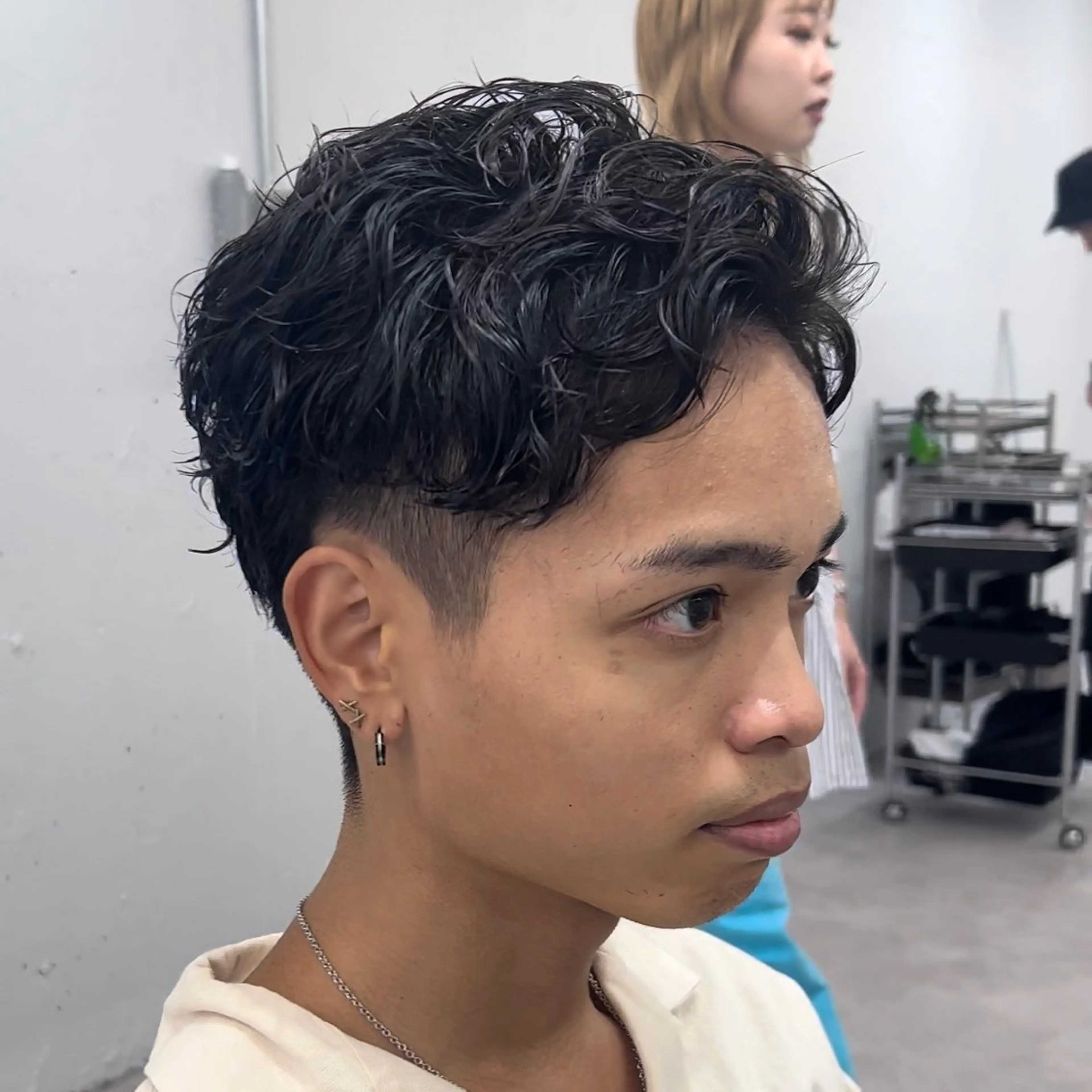 ショート パーマ メンズ ビジネス 曲がる縮毛矯正 LIBER 　岩名のヘアスタイル