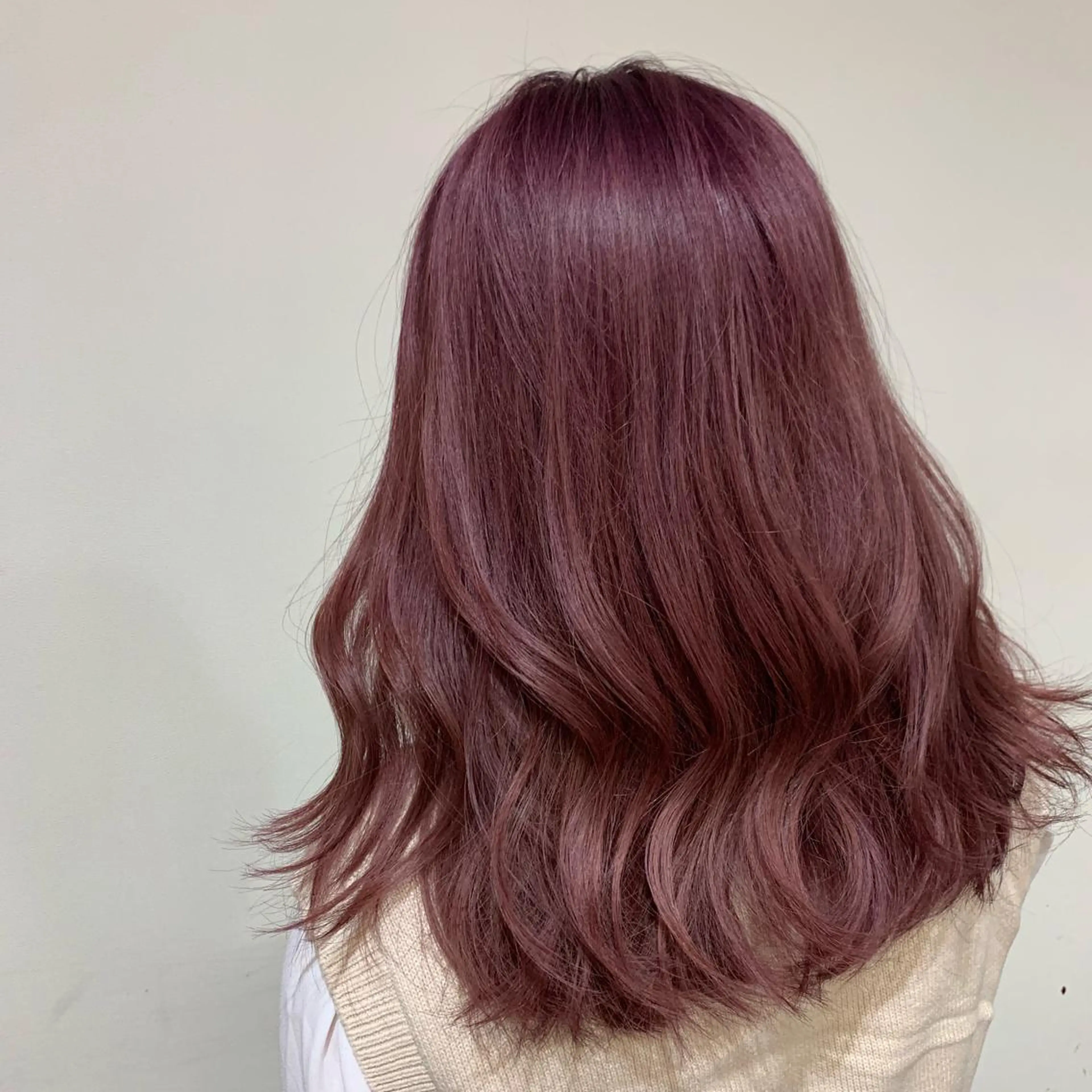 ミディアム ケリーズグリーン所属・ショート/ボブ 森田/嵩士のヘアスタイル