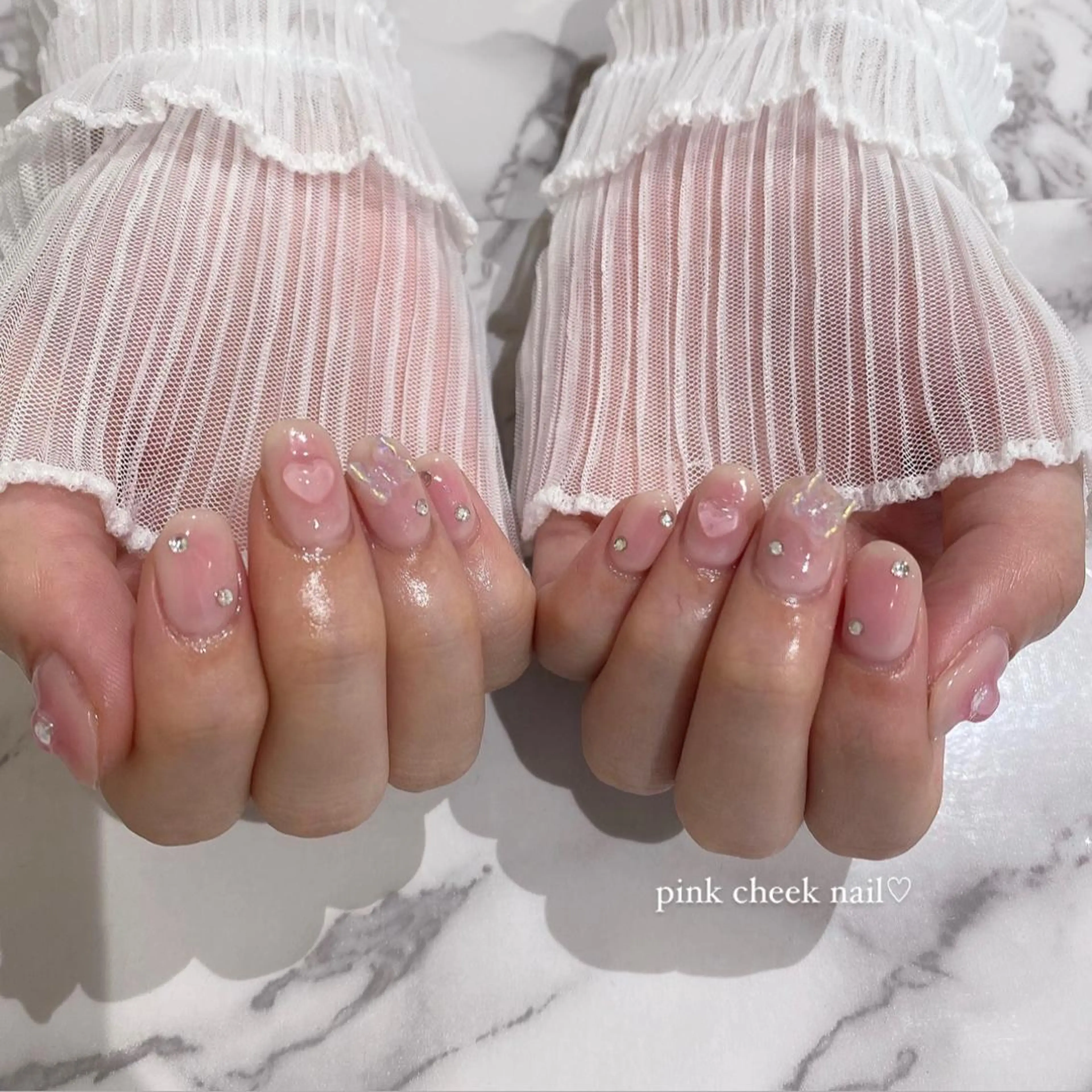 ネイル チークネイル PLATINUM   DOLL【プラチナムドール】所属・ひろこ eyelist🎀のマツエク・マツパデザイン