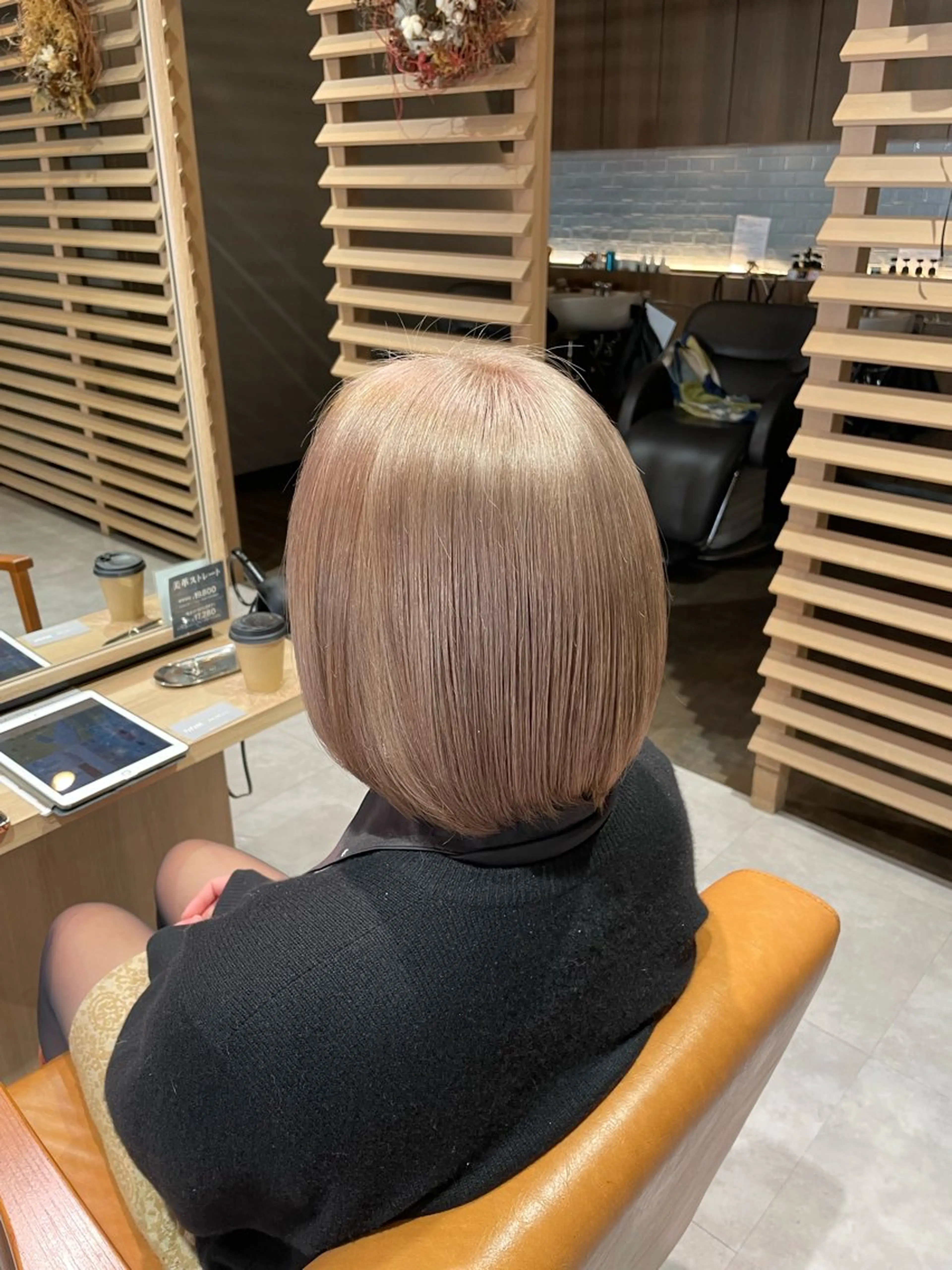 カラー ベージュカラー ミルクティーベージュ ヘアカラー パパス| 尾頃功明のヘアスタイル