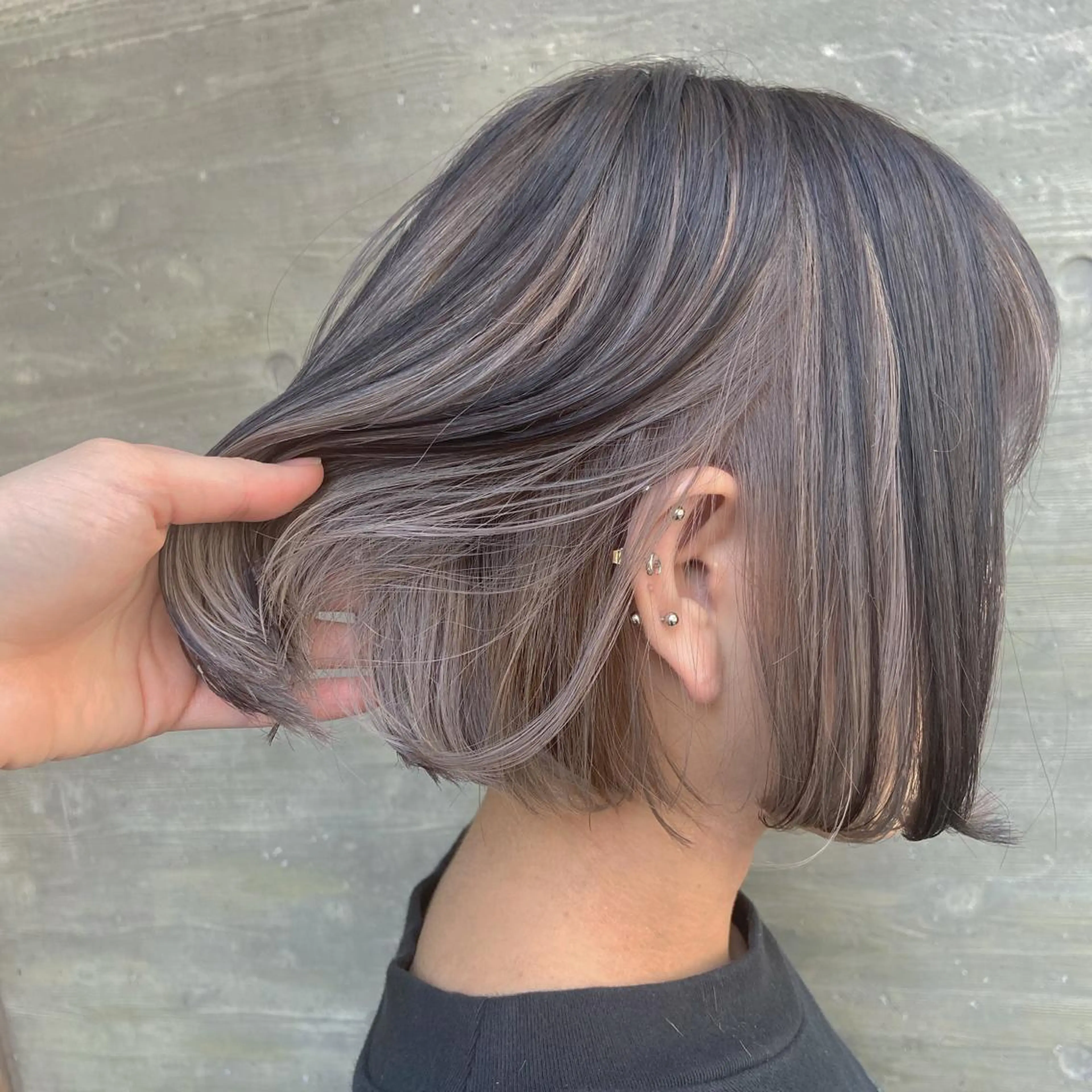 ショート カラー シルバー 暗髪/艶髪/Ono .のヘアスタイル