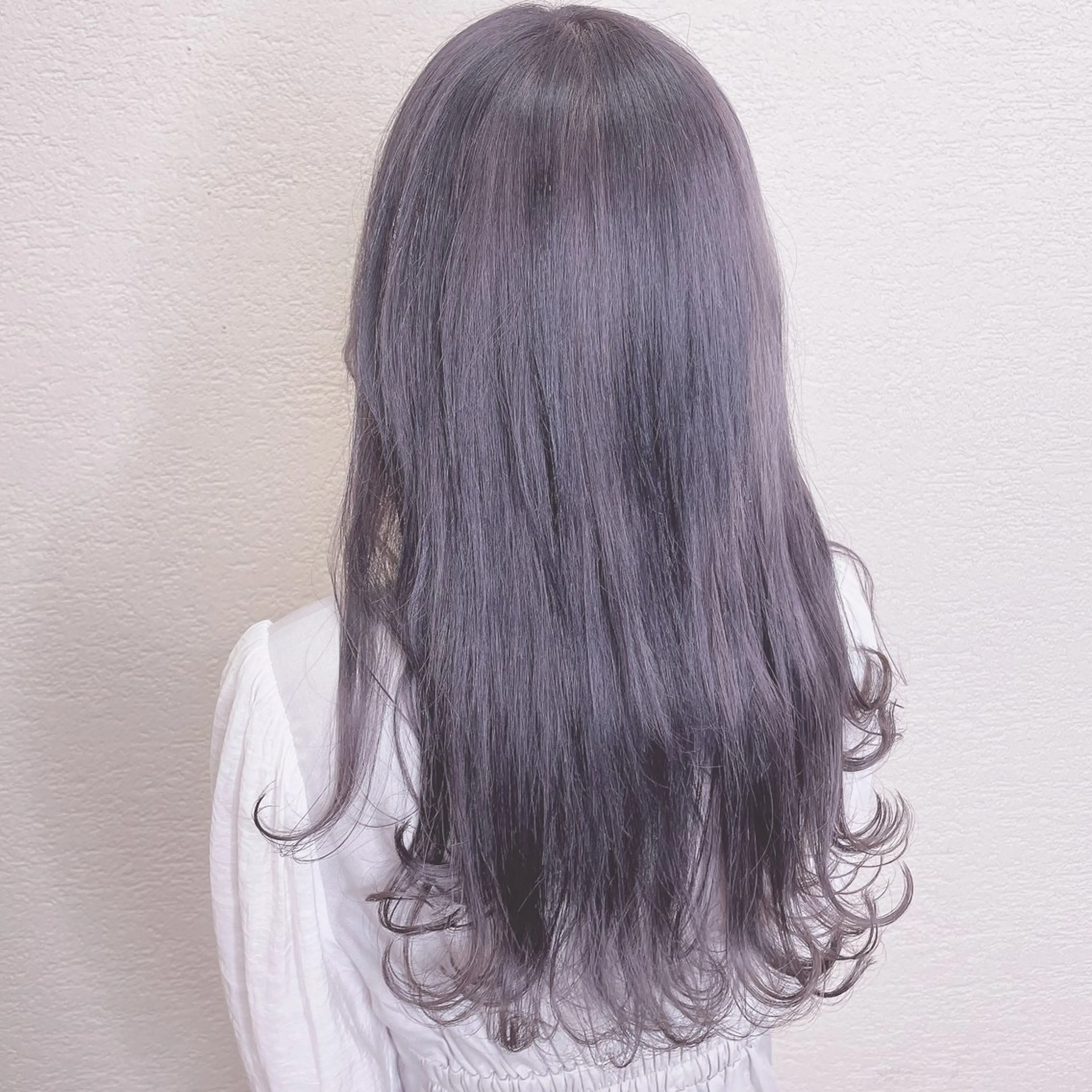 ロング カラー ダークグレー ダークグレージュ グレージュ カット ヘアカラー トリートメント ❣️モードケイズ塚口 和田一将のヘアスタイル