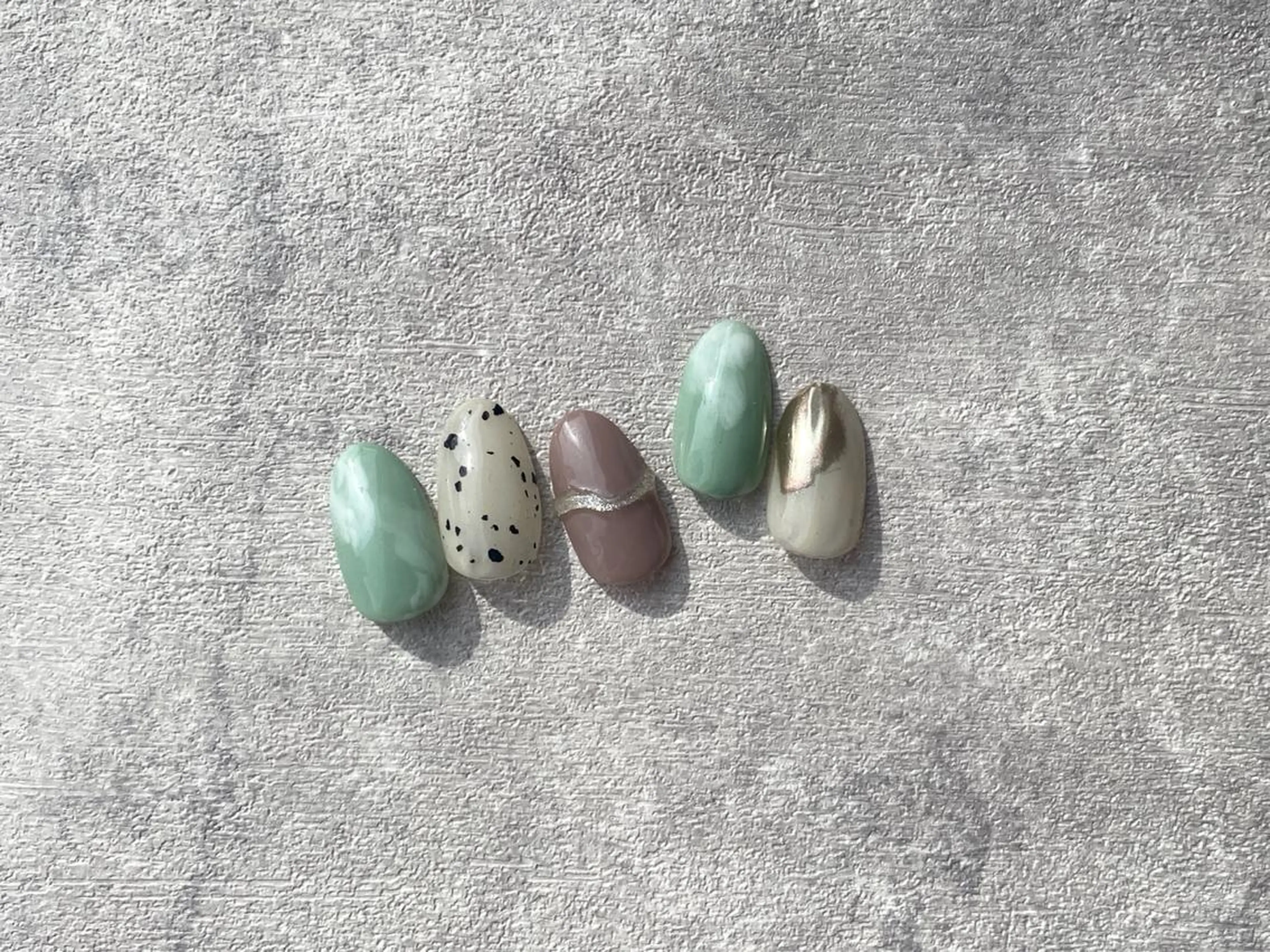 ネイル NINEnami ニュアンスネイルのネイルデザイン