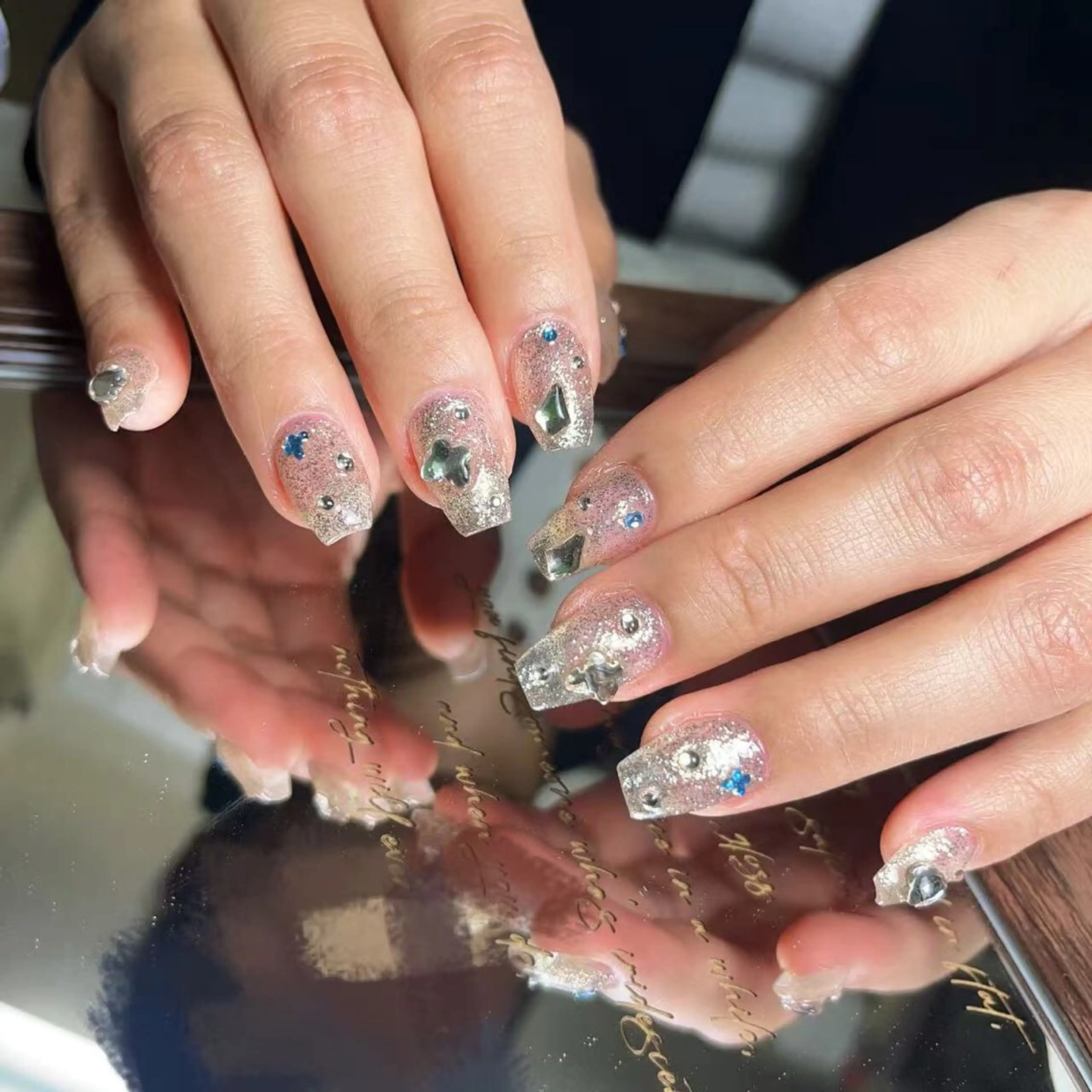 ネイル ハンドネイル ハンドケア bubu nail salon所属・BuBu Nail渋谷桜ヶ丘のネイルデザイン