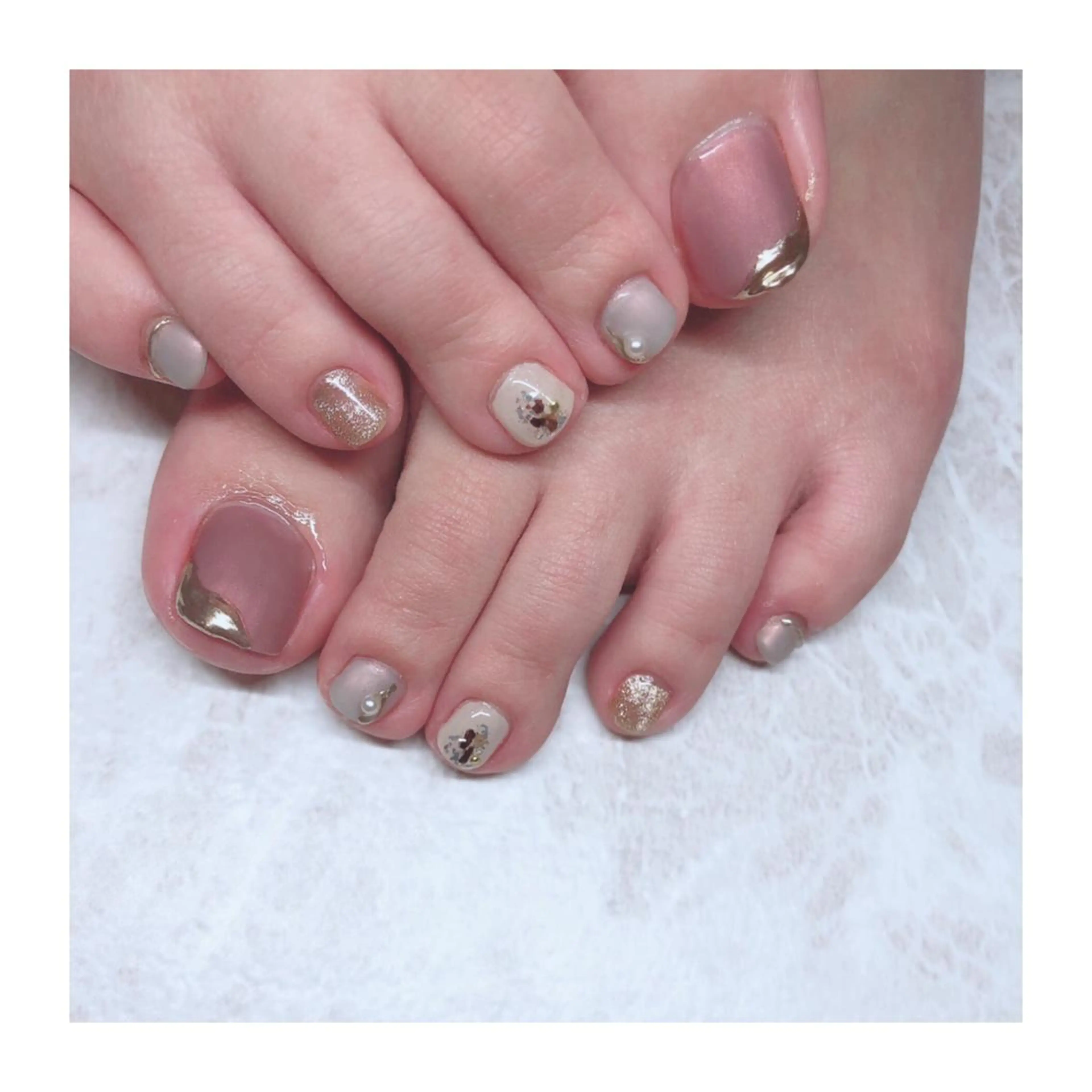 フットジェルネイルアートパーツやり放題の写真