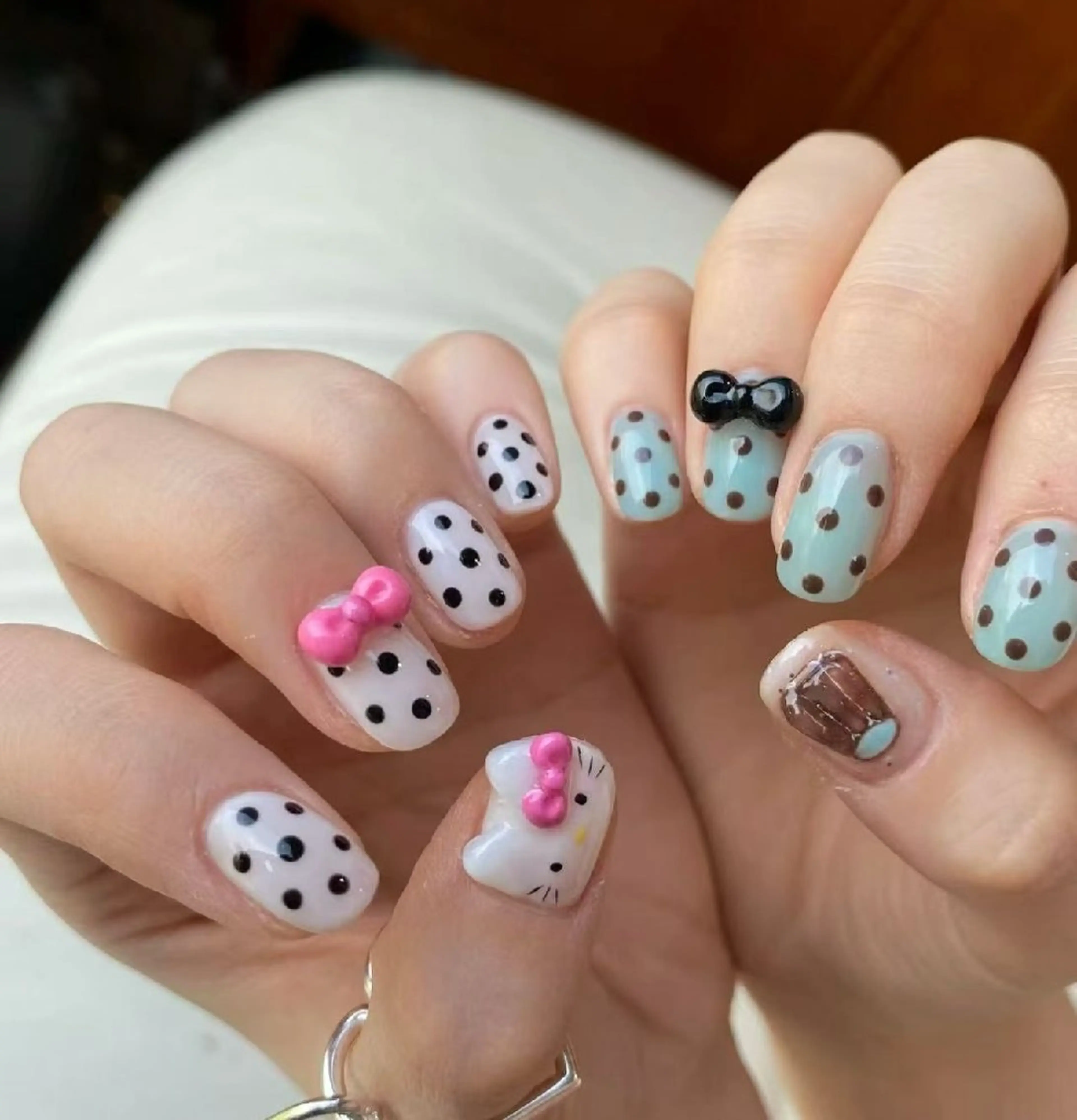ネイル オーロラネイル フラワーネイル フットネイル フレンチネイル ジェルネイル ハンドネイル Oomiya 服部のネイルデザイン