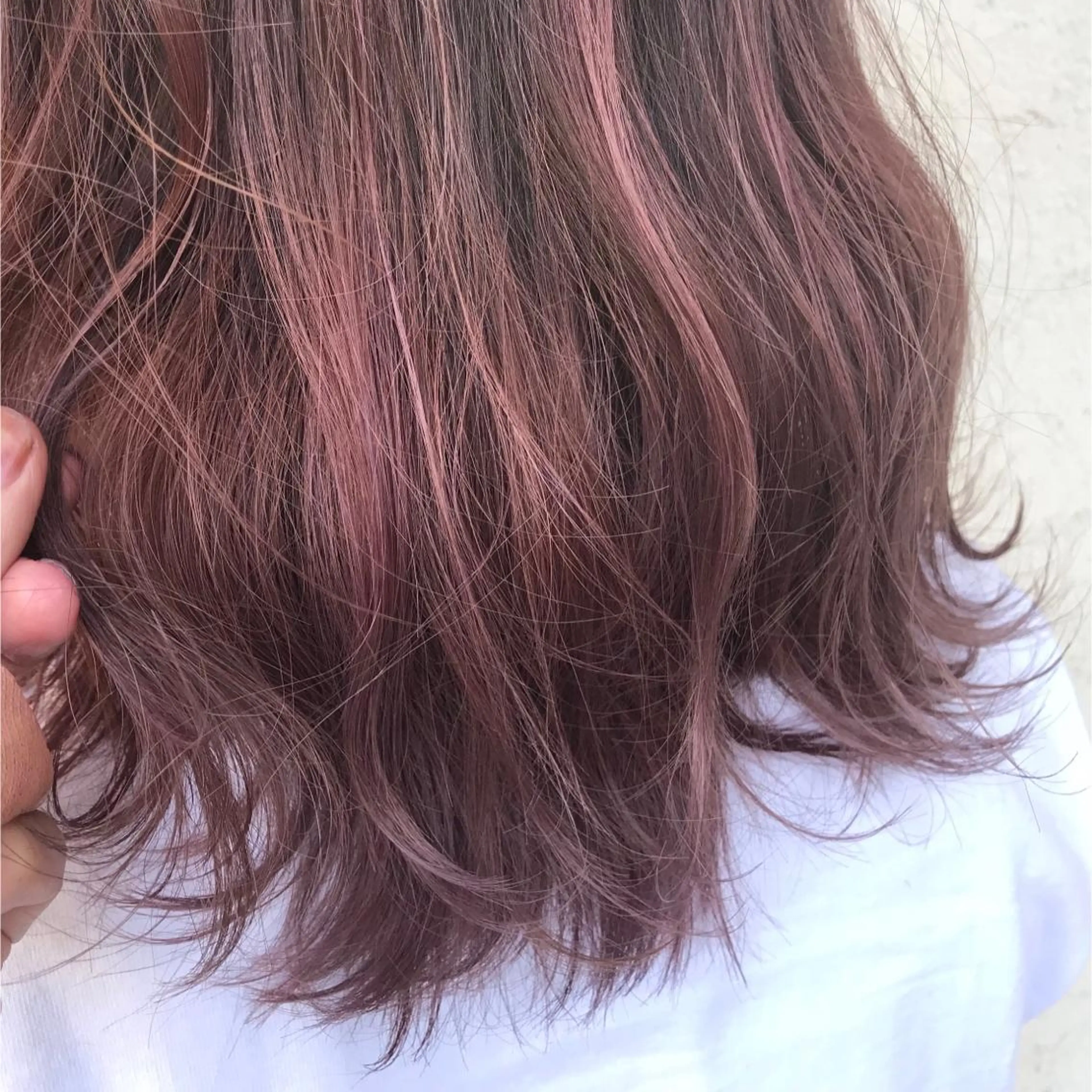 ミディアム カラー バレイヤージュ ピンクカラー レイヤーカット 艶髪育成サロン 京橋　shinのヘアスタイル