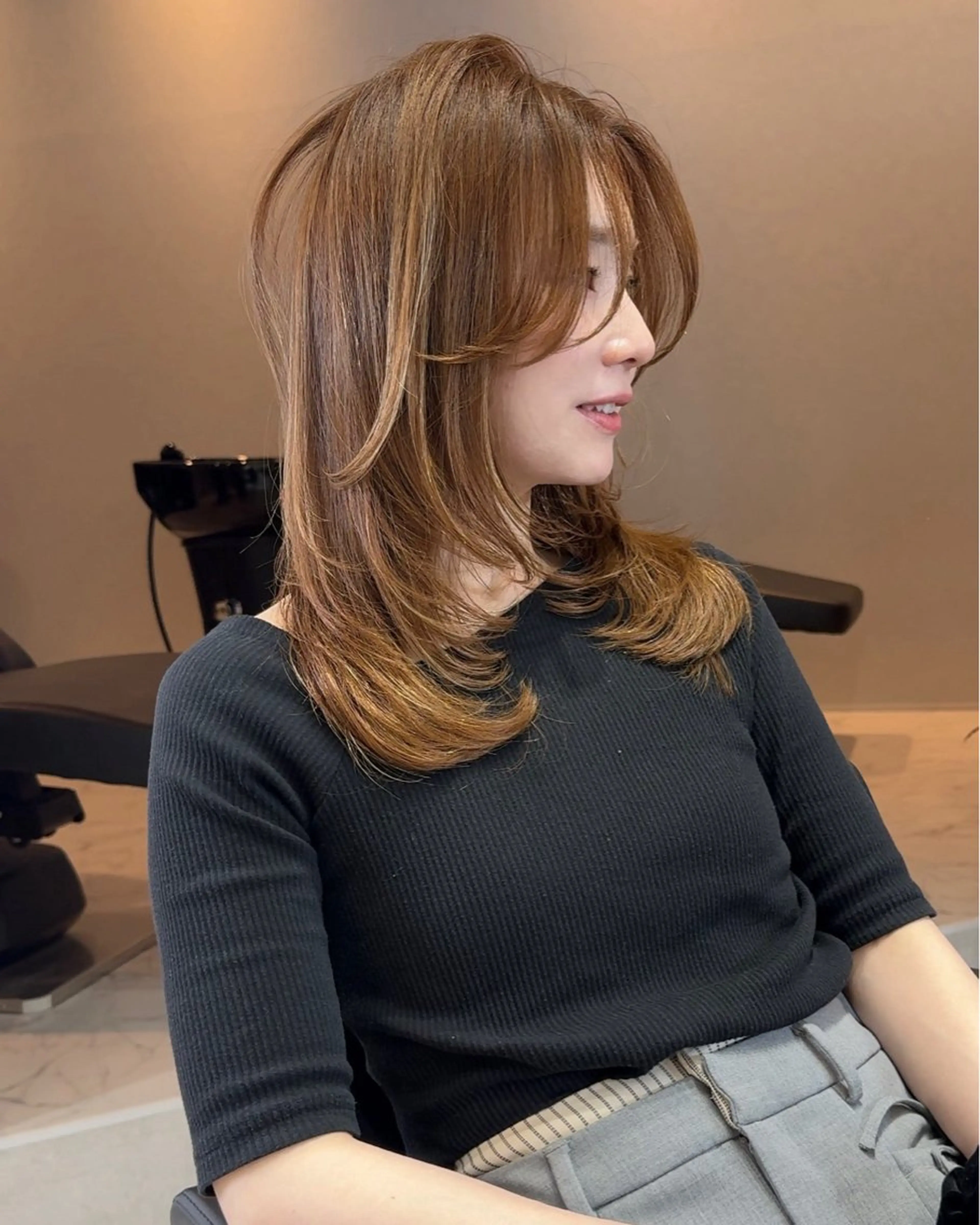 ミディアム カラー ヘアアレンジ 韓国風ヘア レイヤーカット トリートメント ワンホンヘア カット ヘアカラー トリートメント アンドウ ユウ/ レイヤーカット/韓国のヘアスタイル