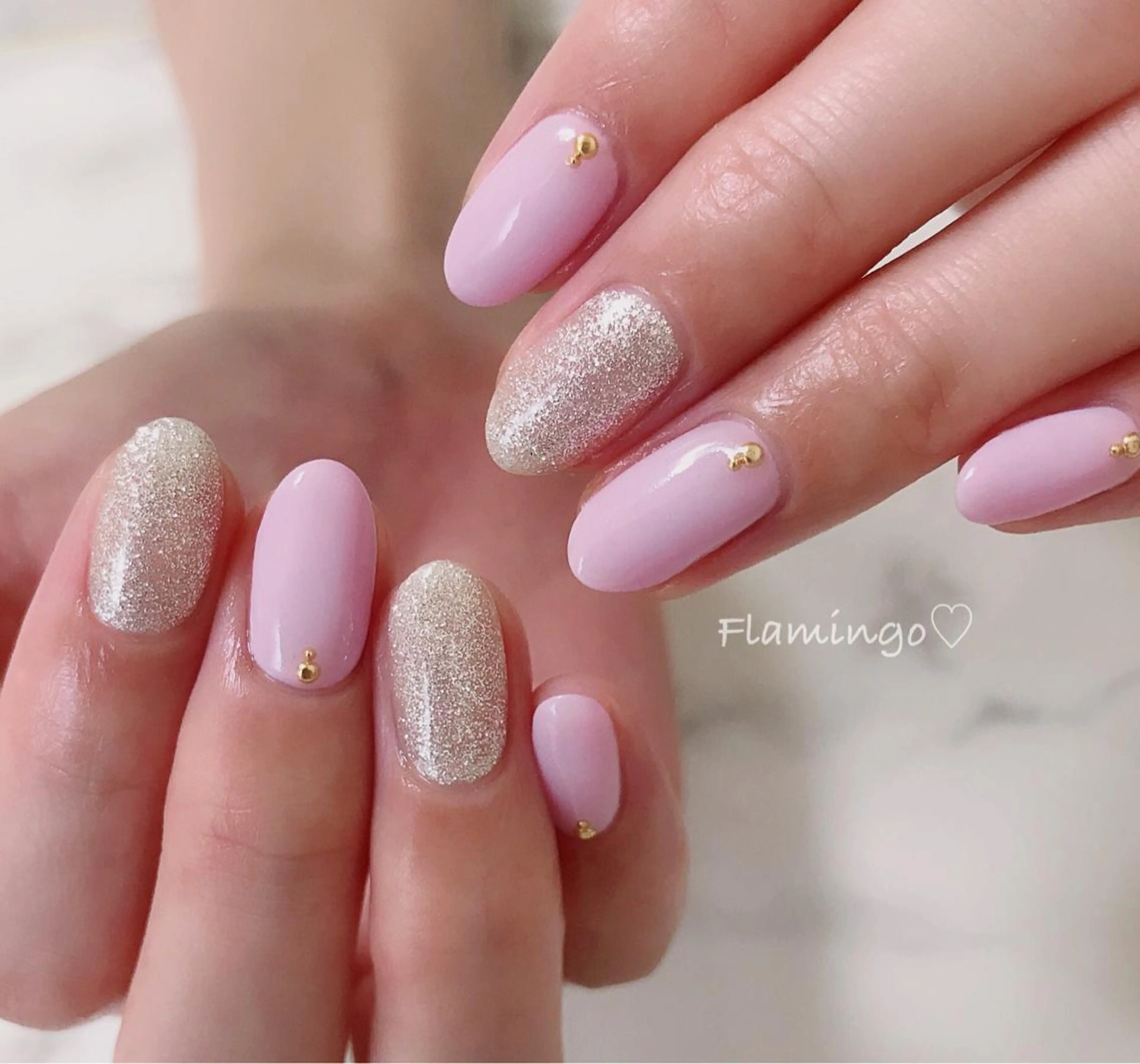 ネイル キラキラネイル ラメ(グリッター) オフィスネイル ワンカラーネイル ピンク 40代からの爪肌を 労る♡きちんとネイルのネイルデザイン