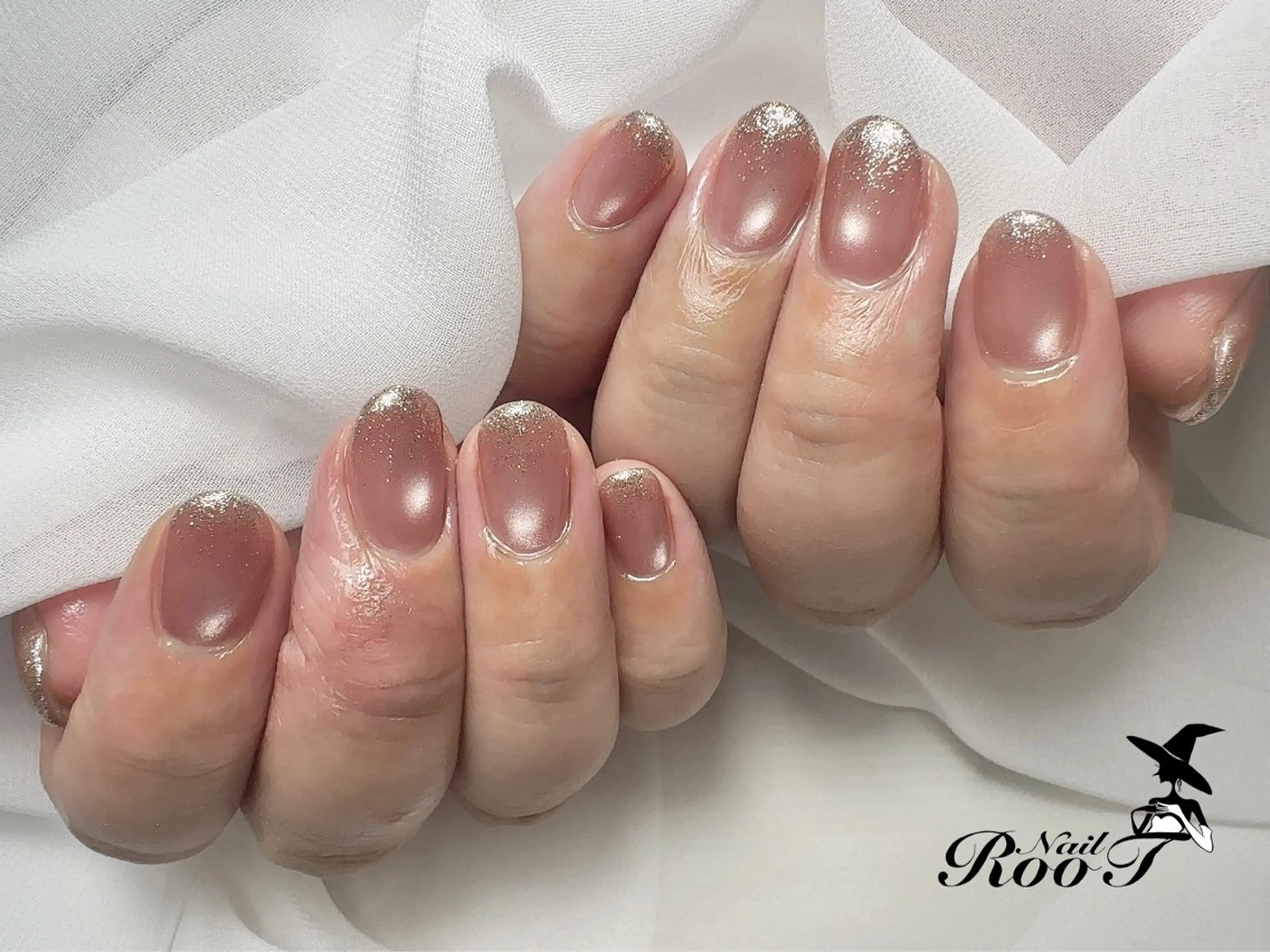 ネイル グラデーション ラメ(グリッター) ラメグラデーション マグネットネイル ハンドネイル RooT Nailのネイルデザイン