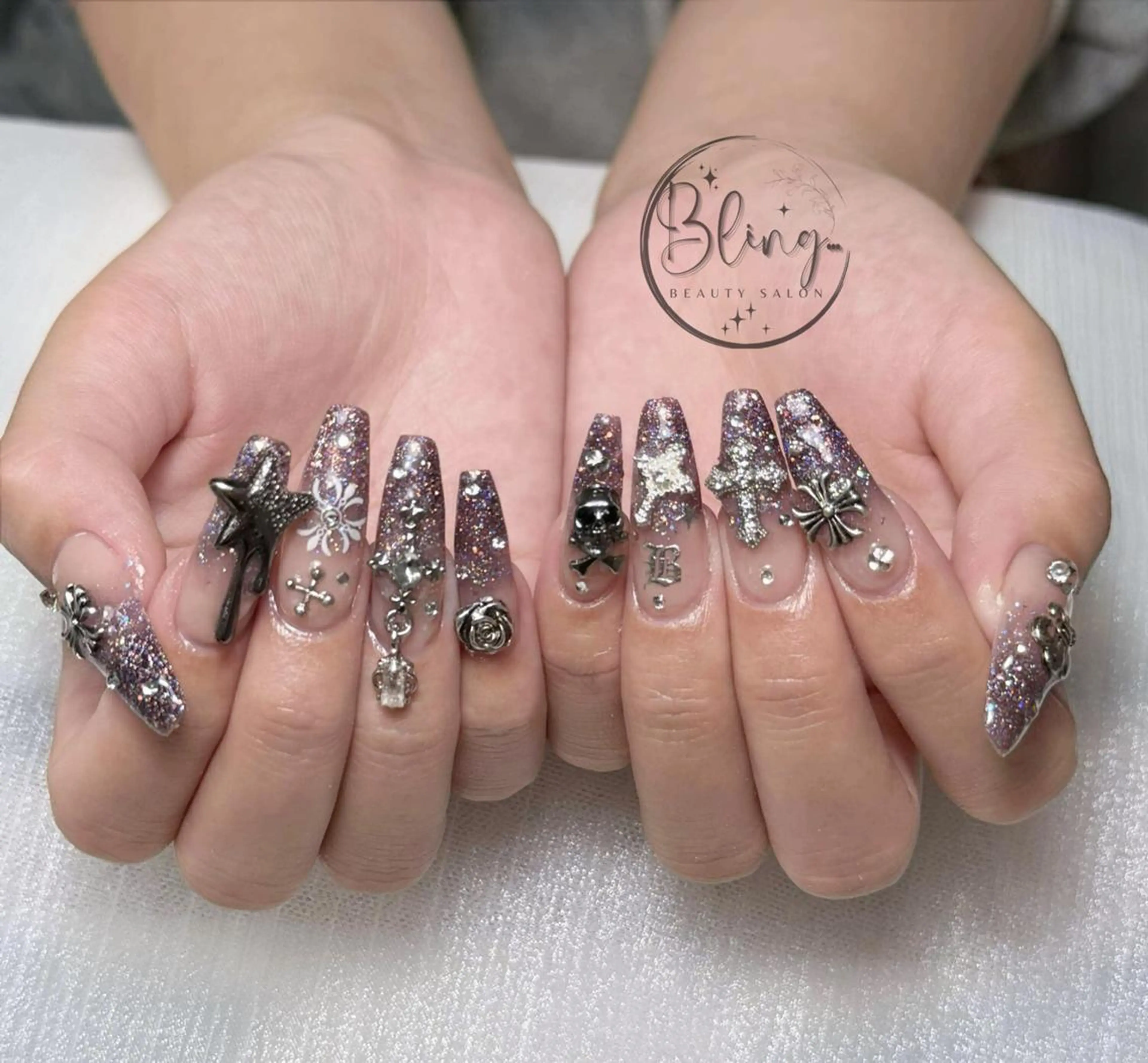 ロング 韓国風ヘア ハンドネイル Bling Salonのネイルデザイン