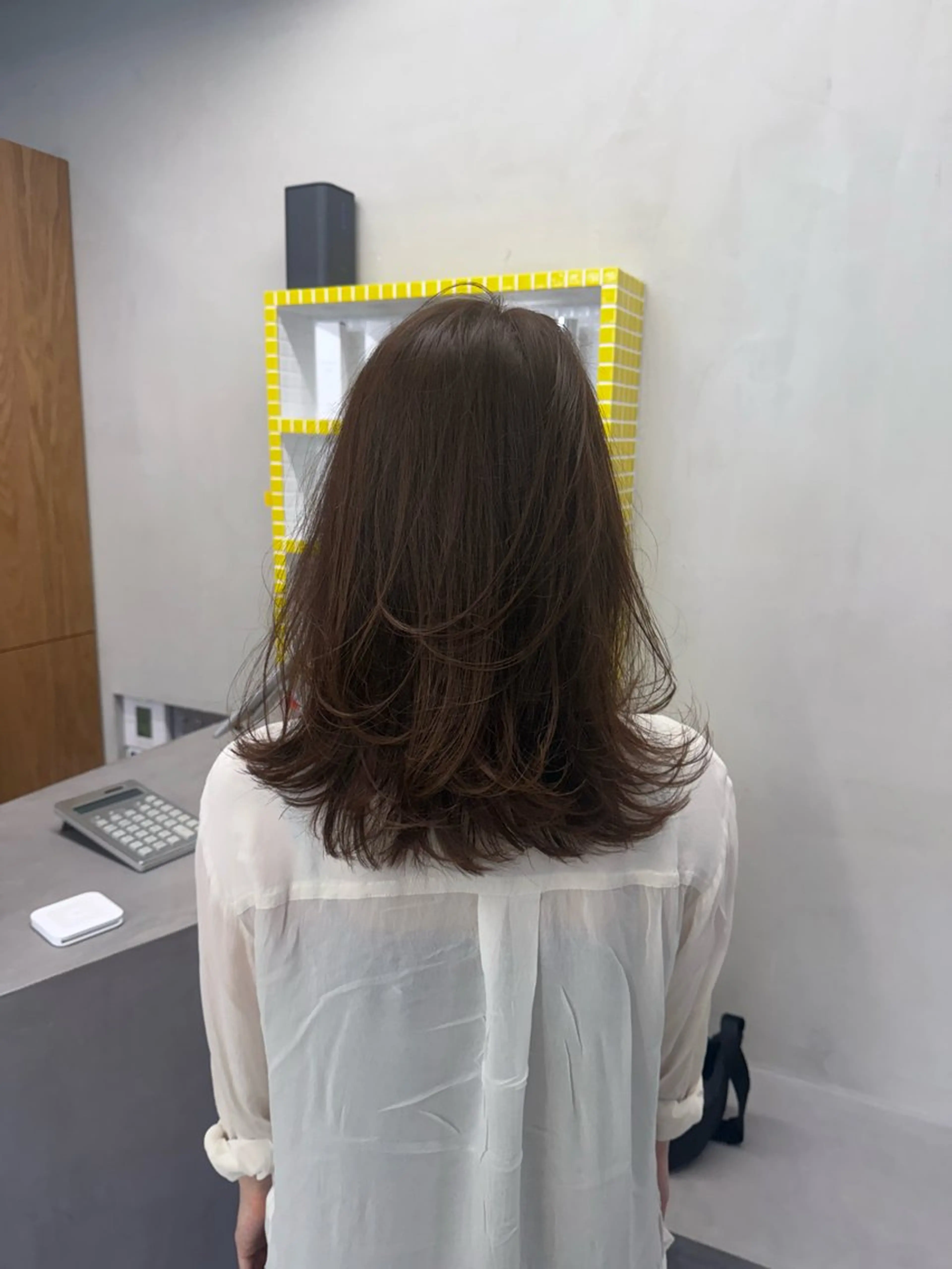 ロング カラー ロングレイヤー アッシュ ベージュカラー ブリーチ 透明感カラー カット ヘアカラー トリートメント 誰よりも丁寧なカット 🍀小林輝のヘアスタイル