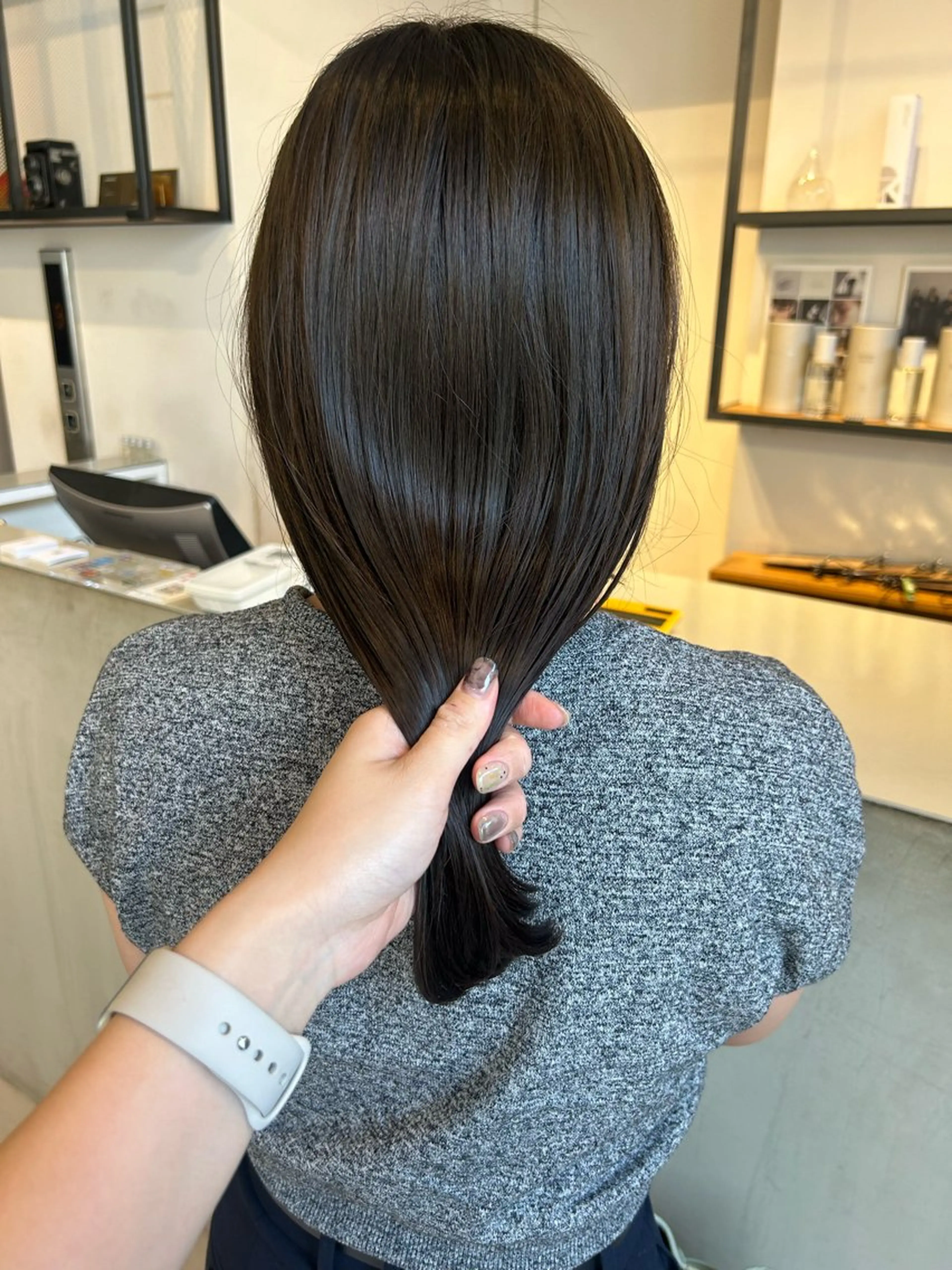 ロング FILMS銀座所属・FILMS Rinoのヘアスタイル