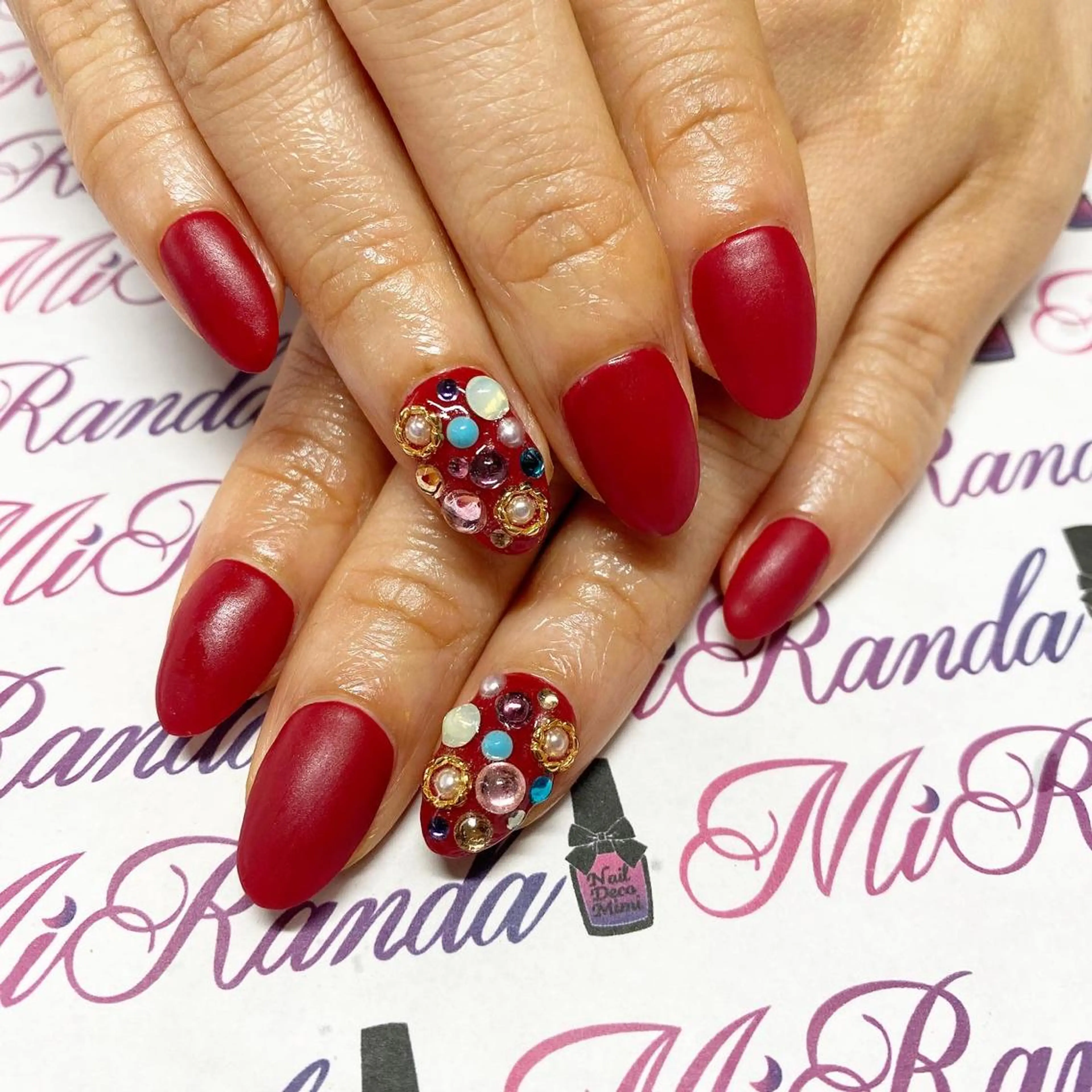 ネイル MiRanda Nail所属・MiRanda 保坂 舞のネイルデザイン