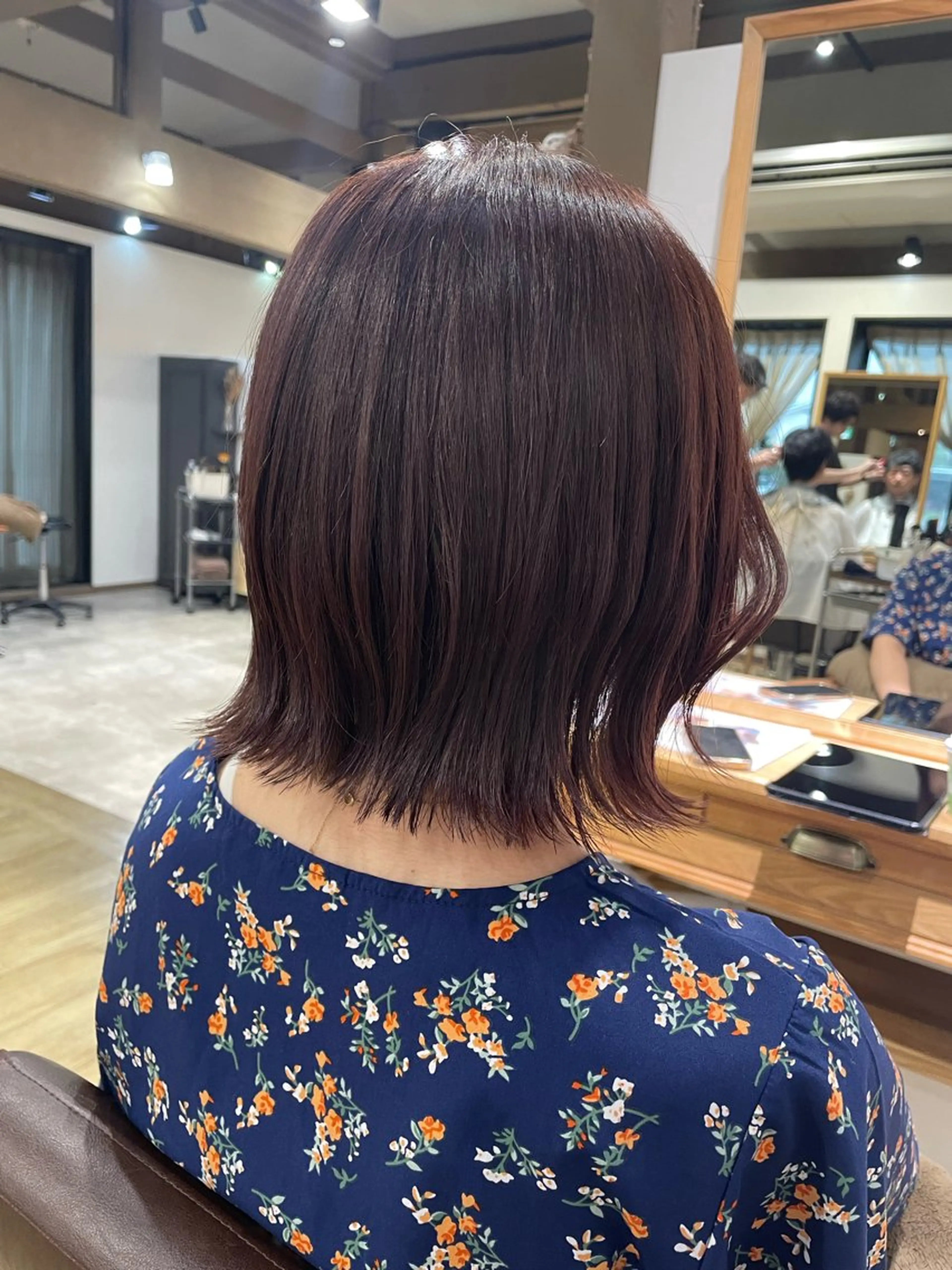 ショート ピンクブラウン ボブ カット ヘアカラー トリートメント 木村 真知子のヘアスタイル