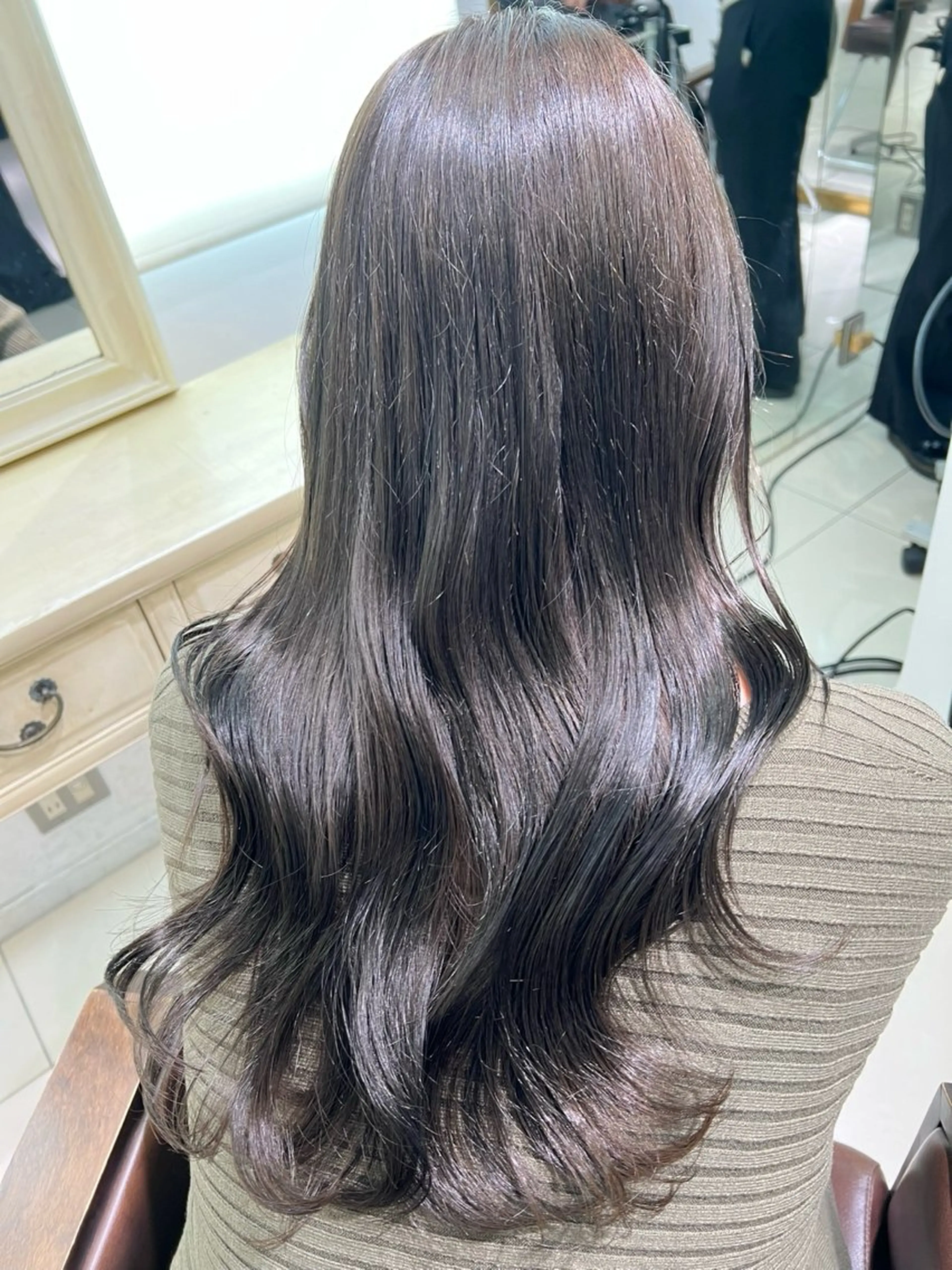 セミロング カラー 透明感カラー ヘアカラー momo🍑/顔周り カット/透明感カラーのヘアスタイル