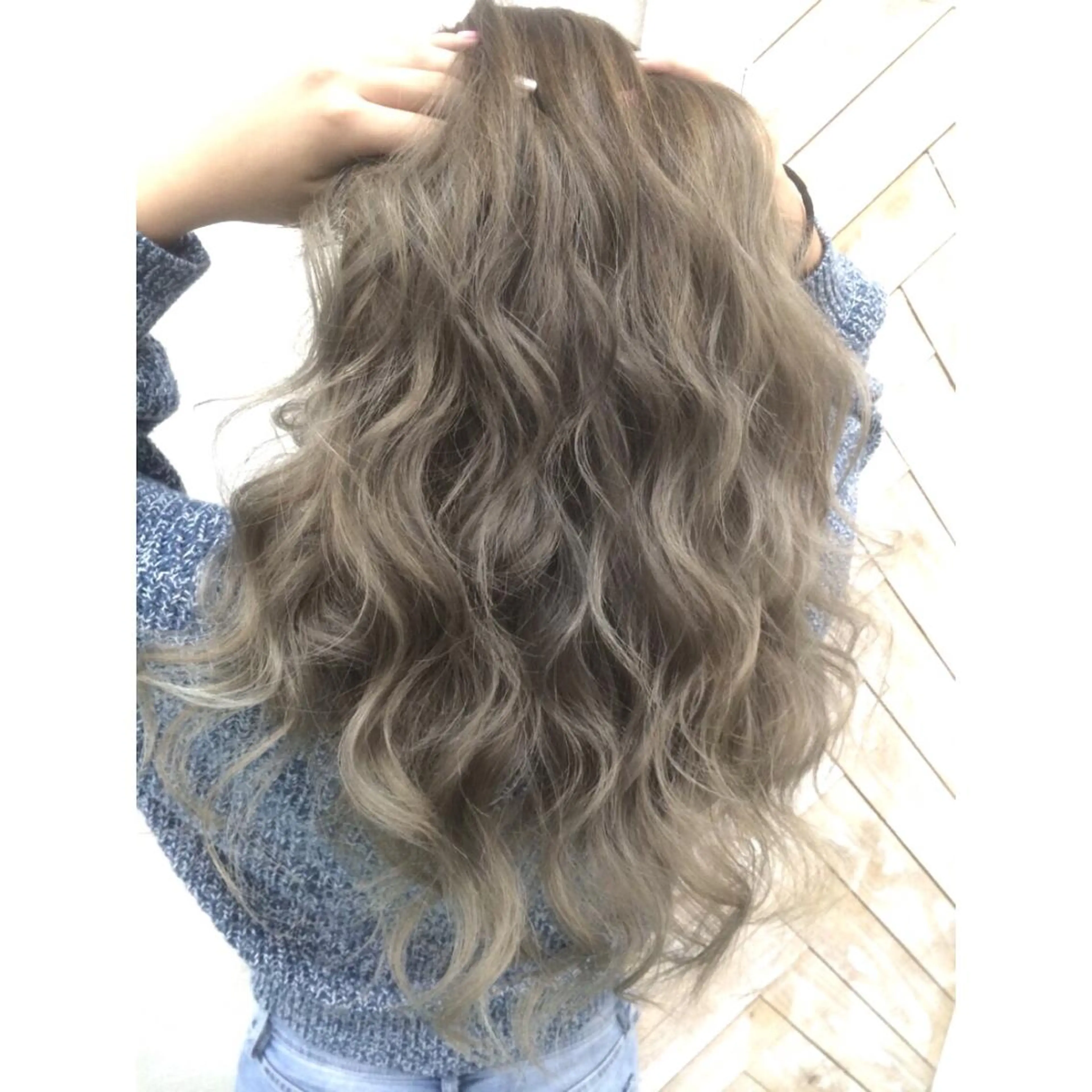 セミロング カラー ハイライトカラー 3Dハイライト ハイライト ヘアカラー トリートメント 井上 一平のヘアスタイル