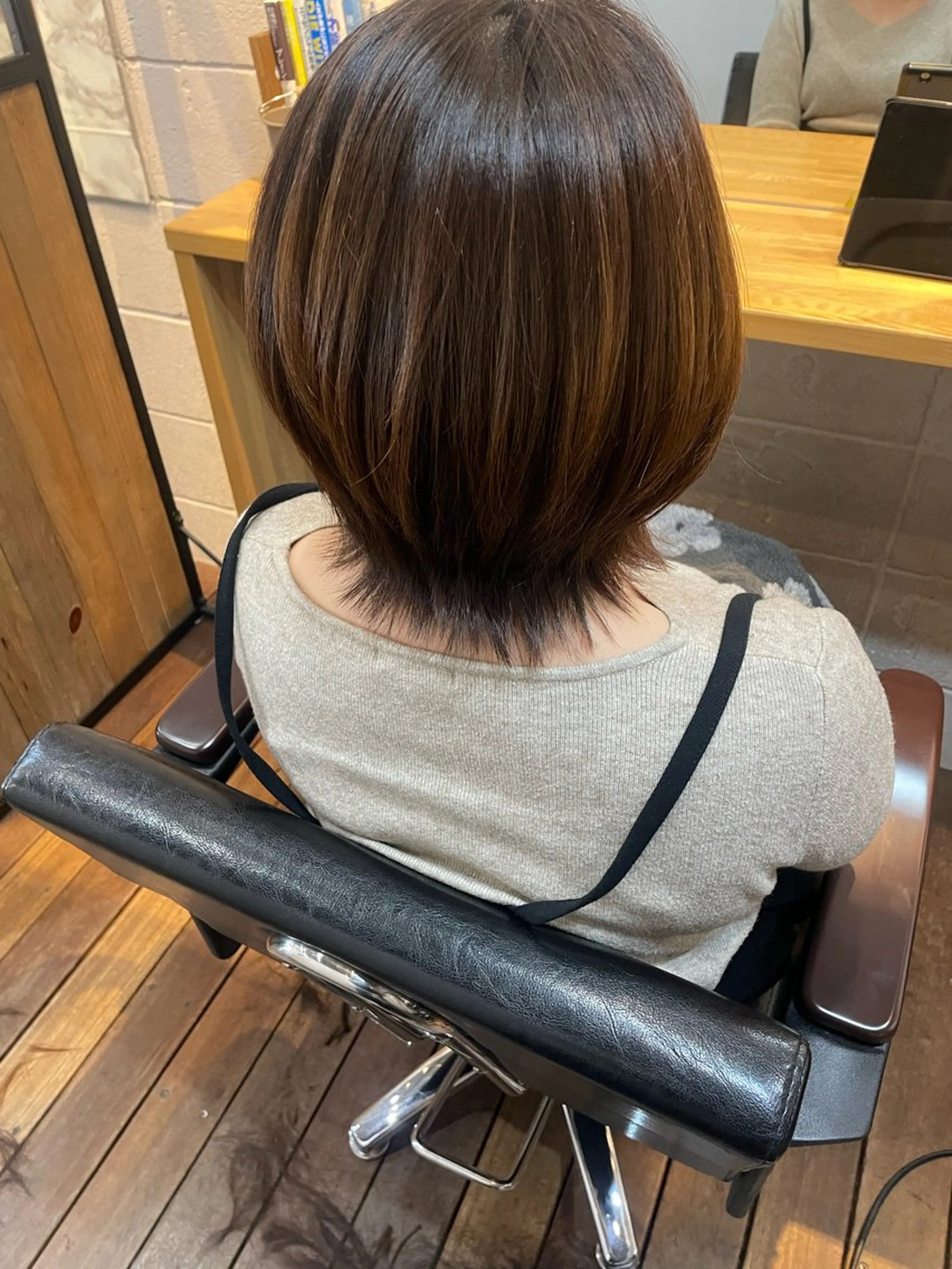 ミディアム 外ハネヘア ウルフカット アイブロウ◎ rista藤岡佳世のヘアスタイル