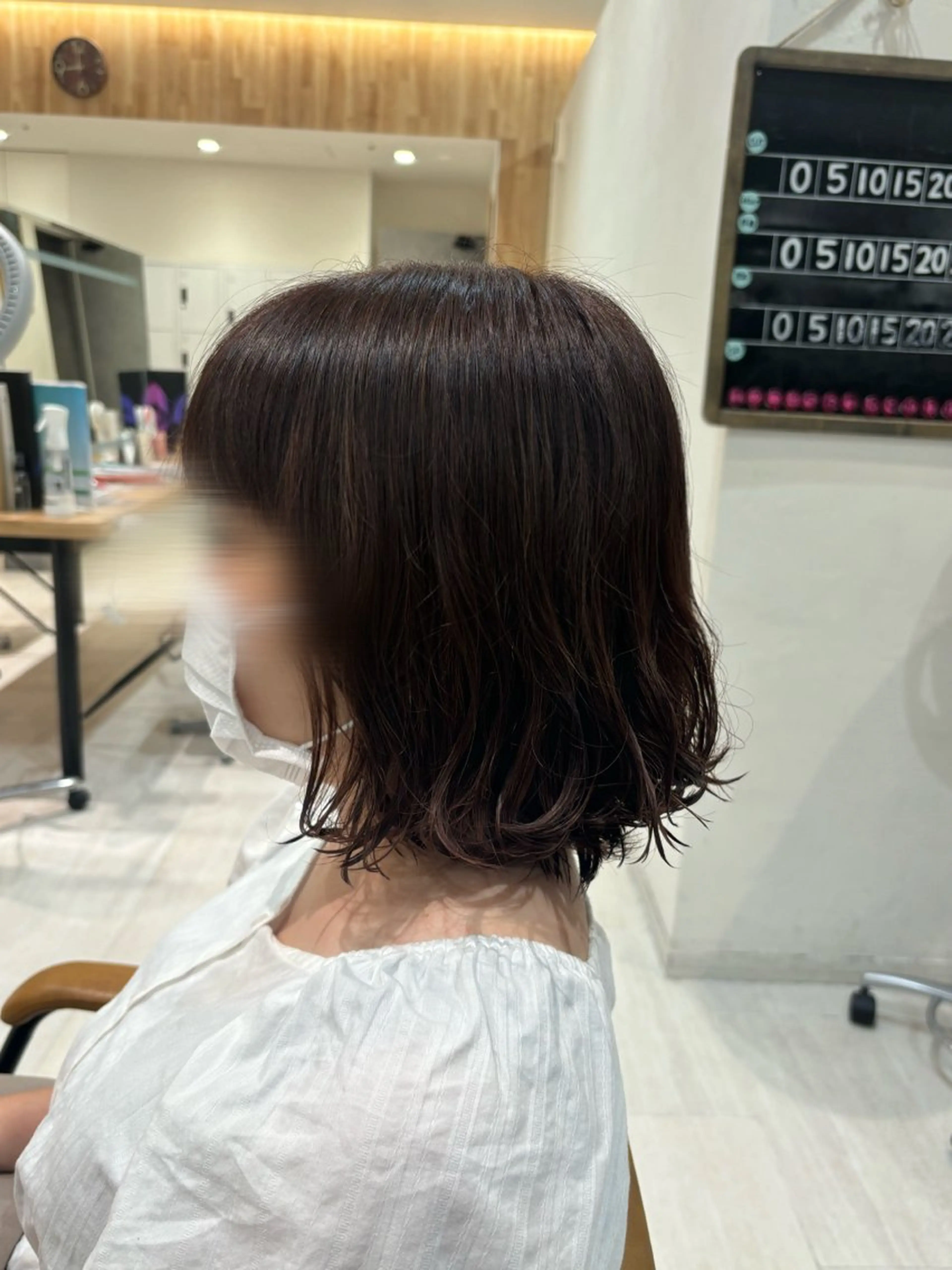 ミディアム カラー ブラウンカラー ピンクカラー ピンクブラウン ヘアカラー 西村 佳凜のヘアスタイル