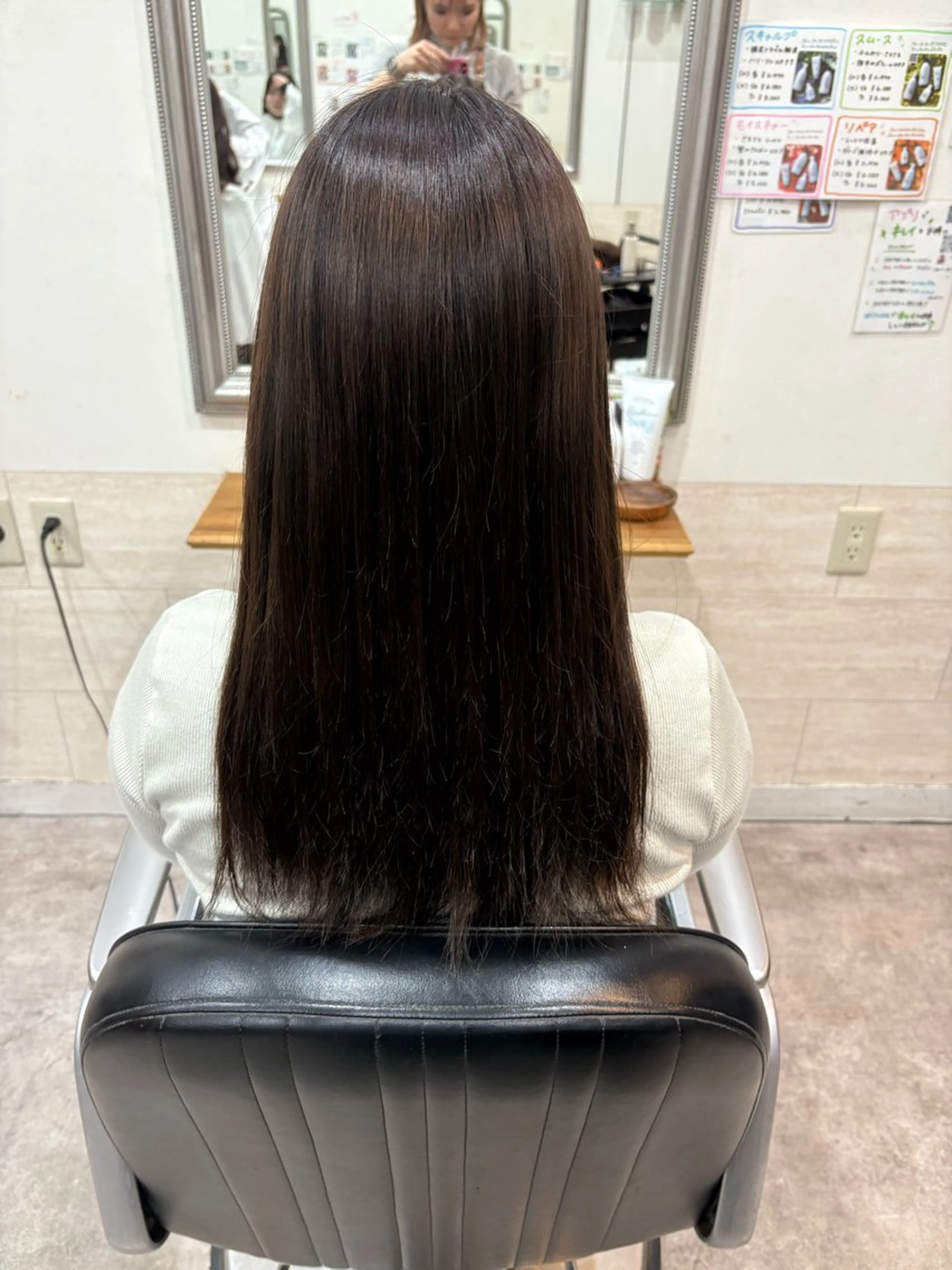 ロング カラー ヘアカラー 堀川 希歩のヘアスタイル