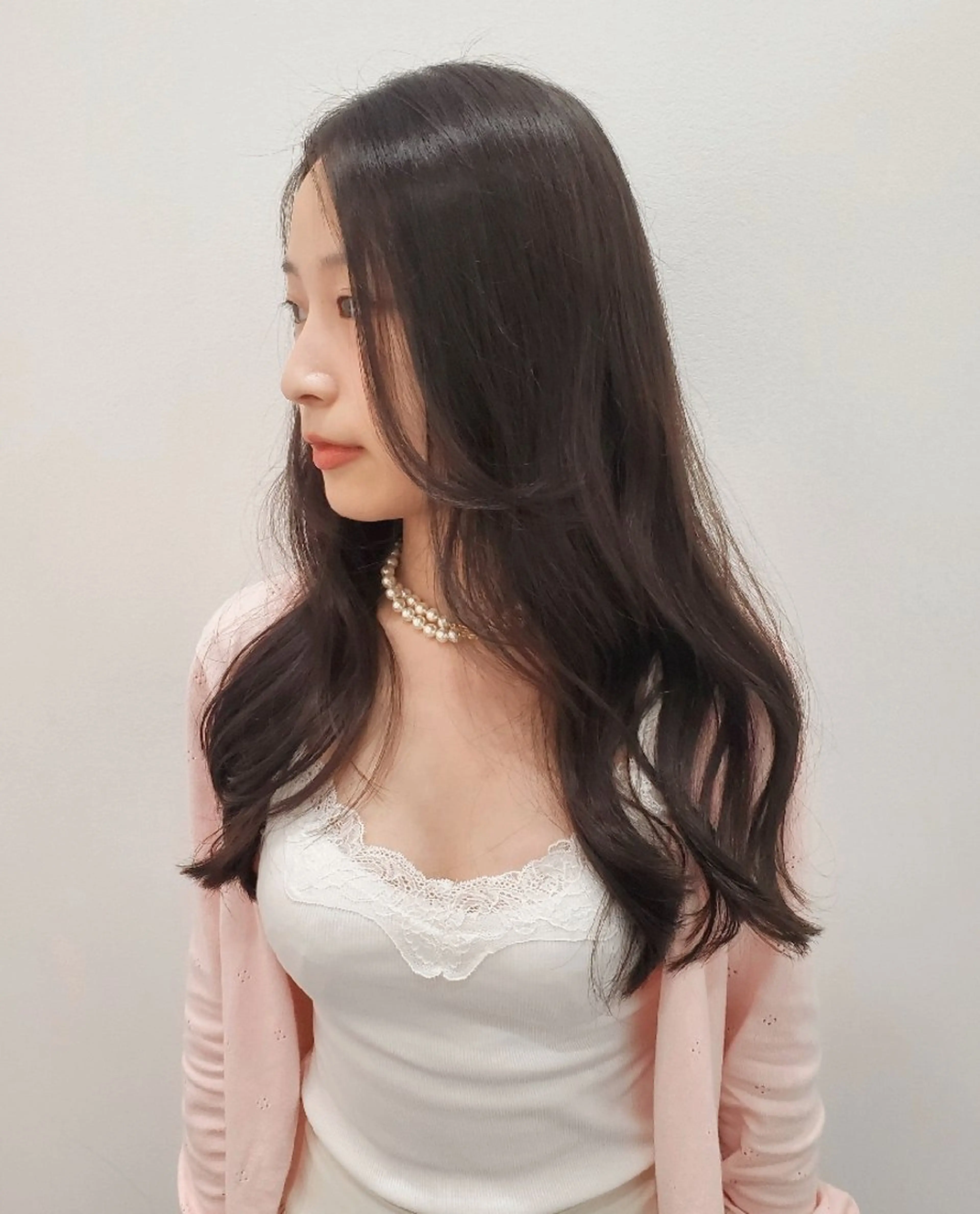 ロング カラー ココアグレージュ グレージュ 齋藤  愛美のヘアスタイル