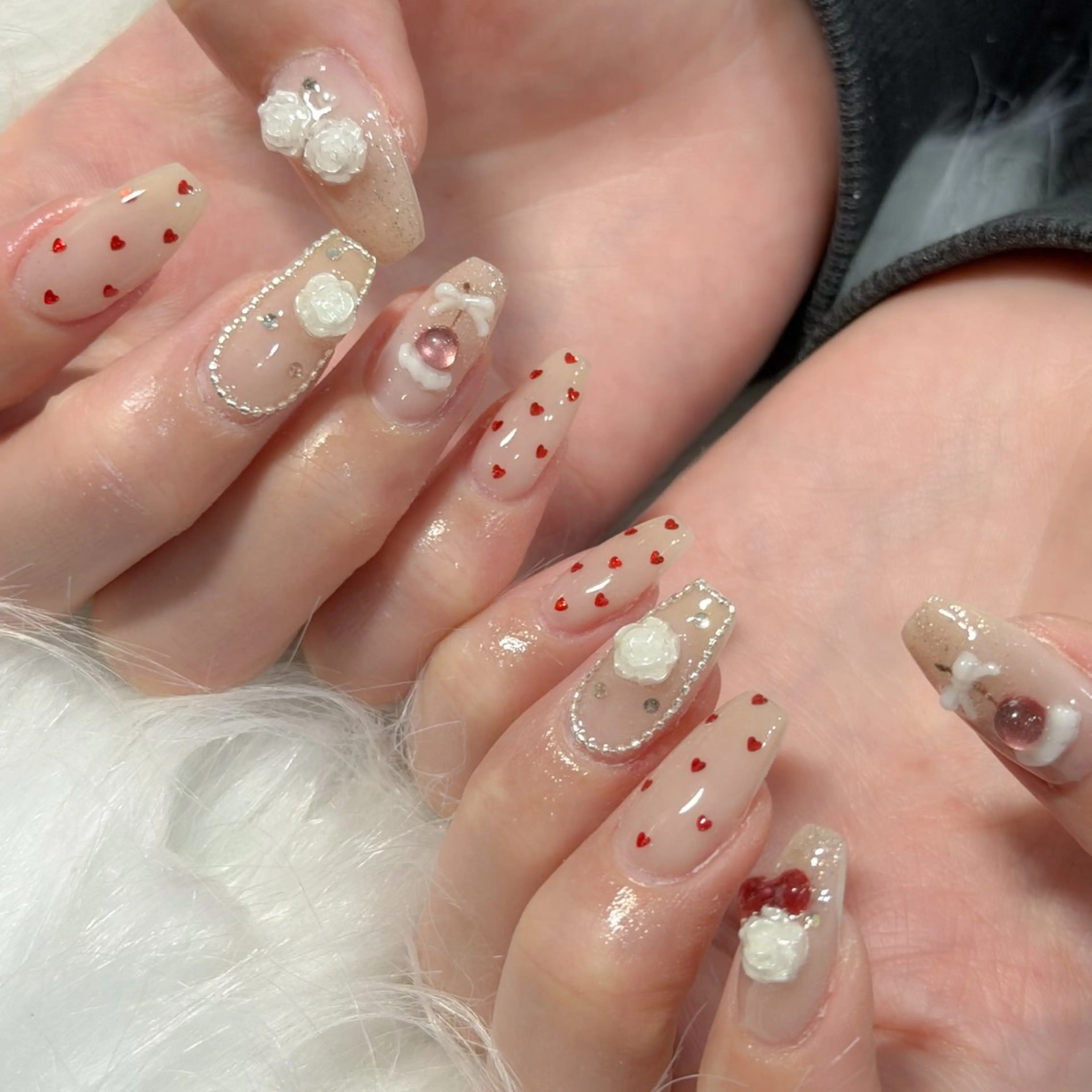 ネイル ハンドネイル フットネイル LAVISH nanamiのネイルデザイン