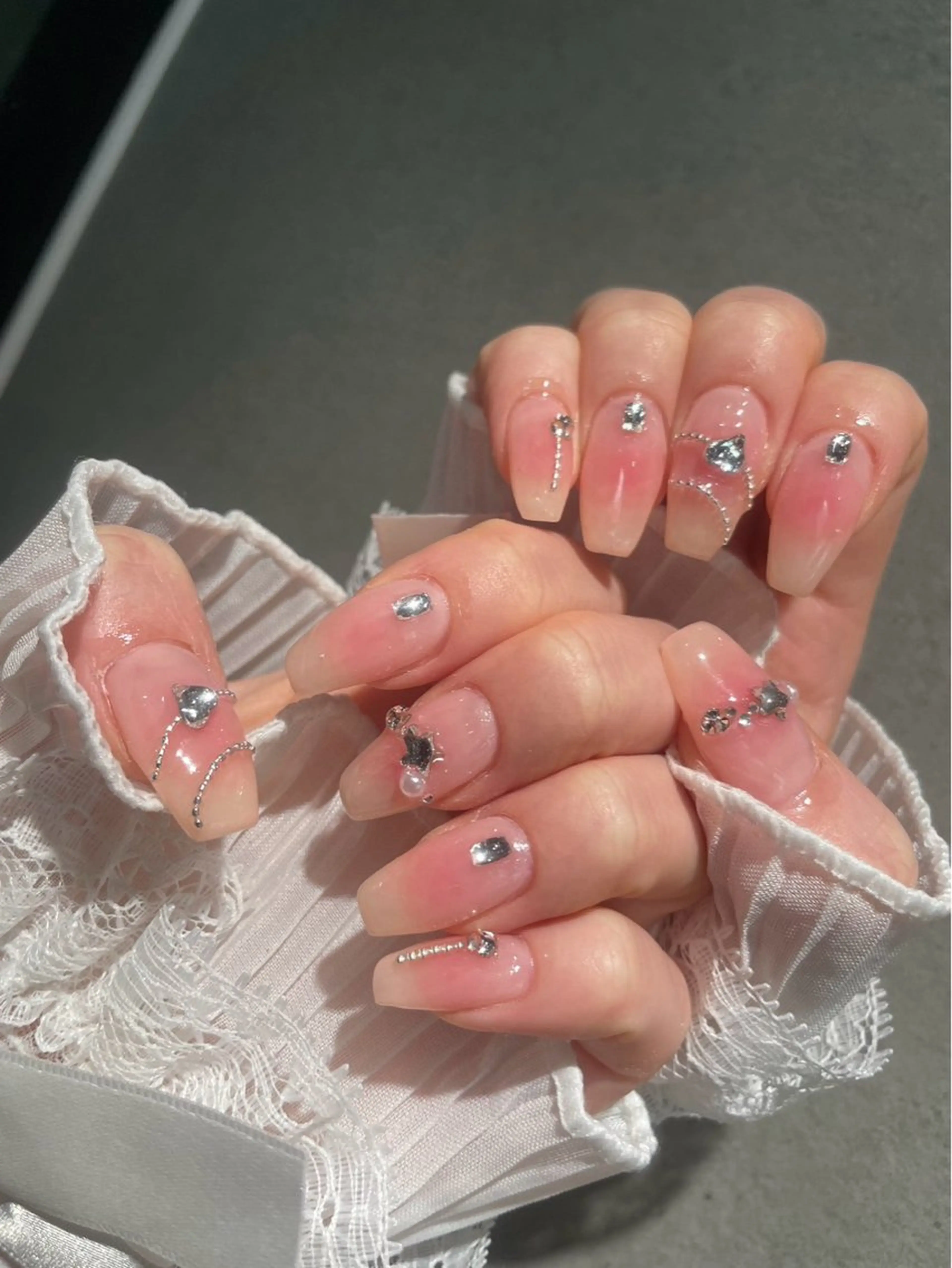 ネイル I-nailロング /ワンホン/キラキラのネイルデザイン