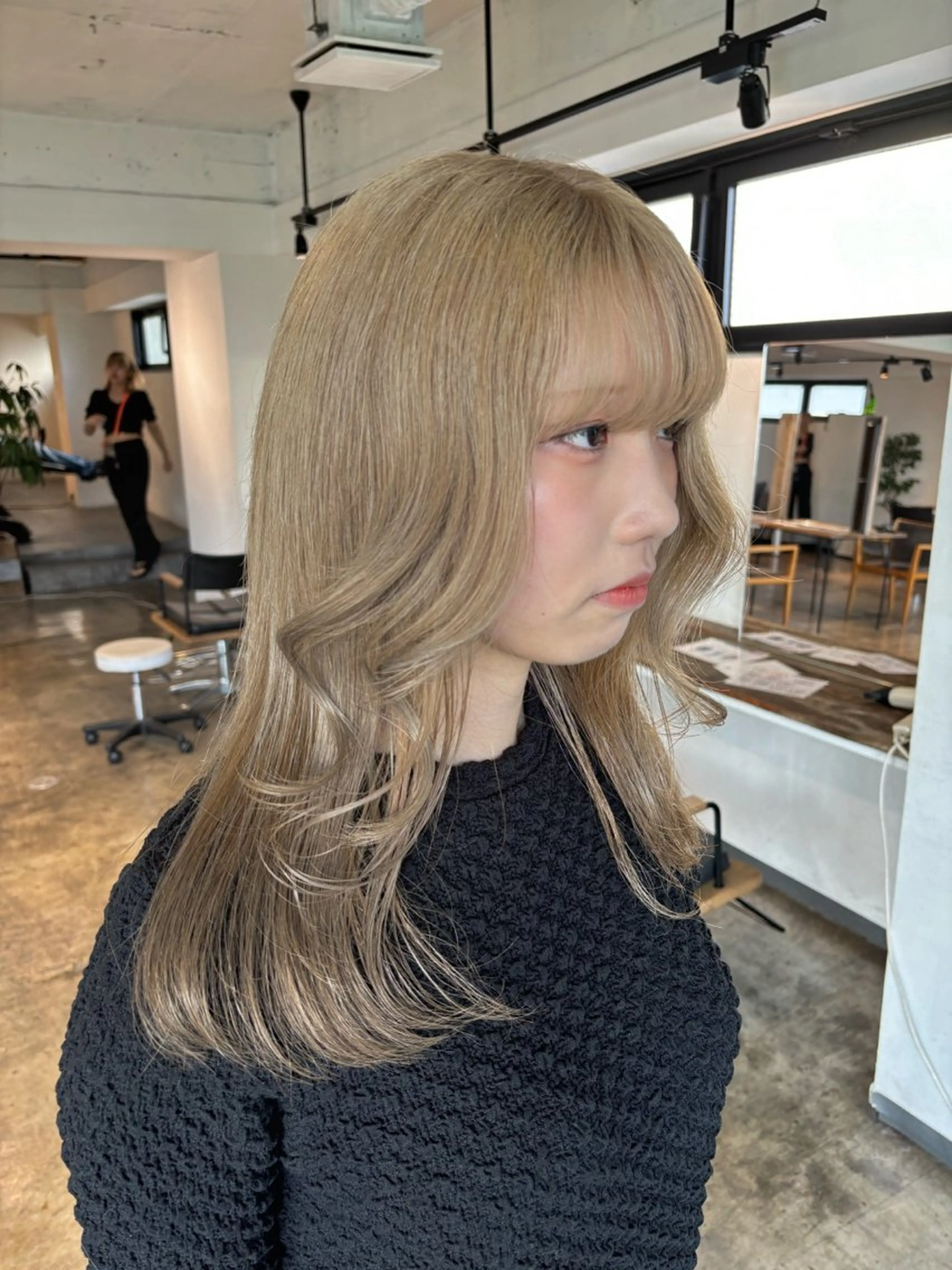 セミロング カラー ベージュカラー ブリーチ ケアブリーチ ケアカラー ダブルカラー ヘアカラー トリートメント 暖色カラー🍒 ケアブリーチ/akiのヘアスタイル