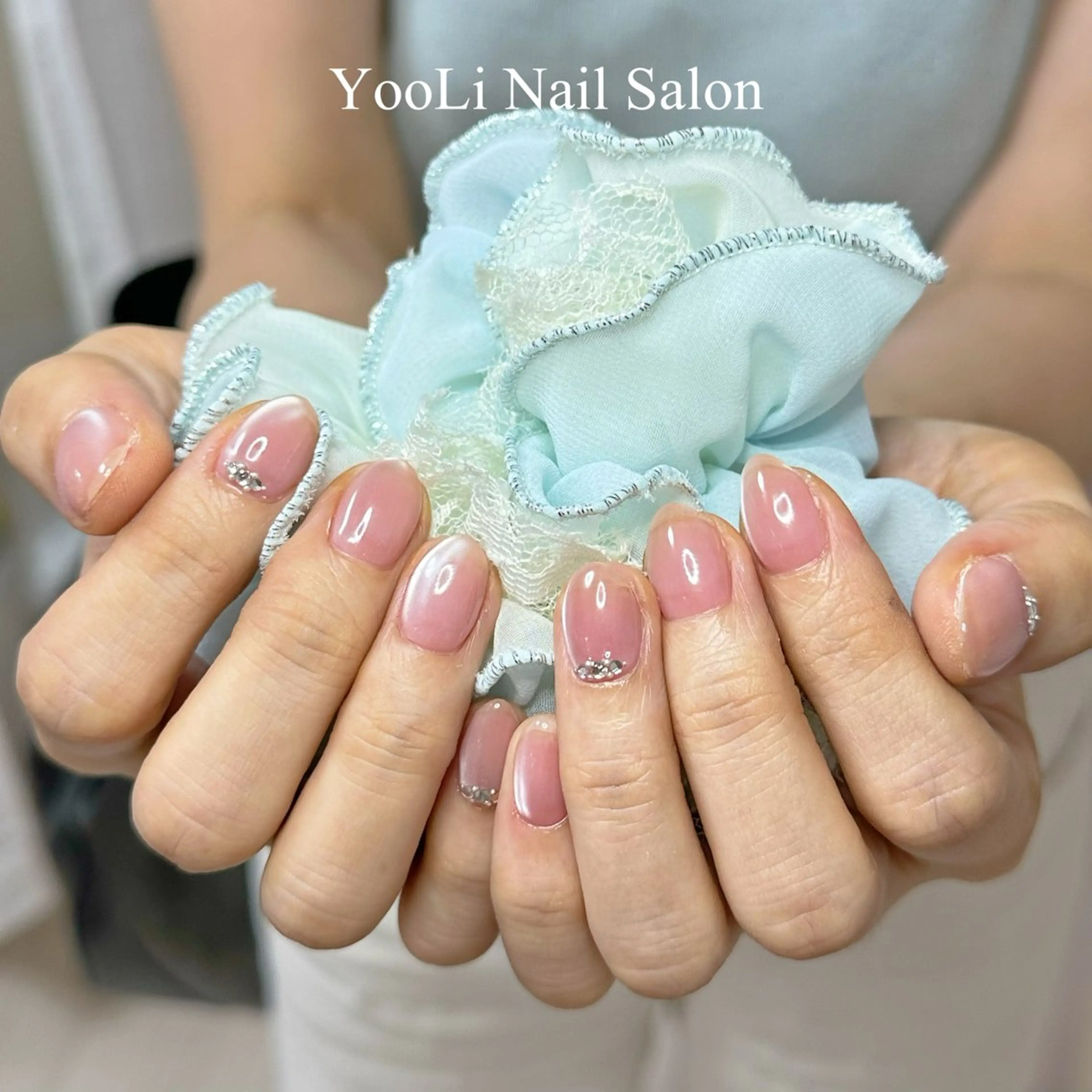 ネイル オーロラネイル チークネイル フレンチネイル ガラスフレンチ グラデーション 🎀 あやのネイルデザイン