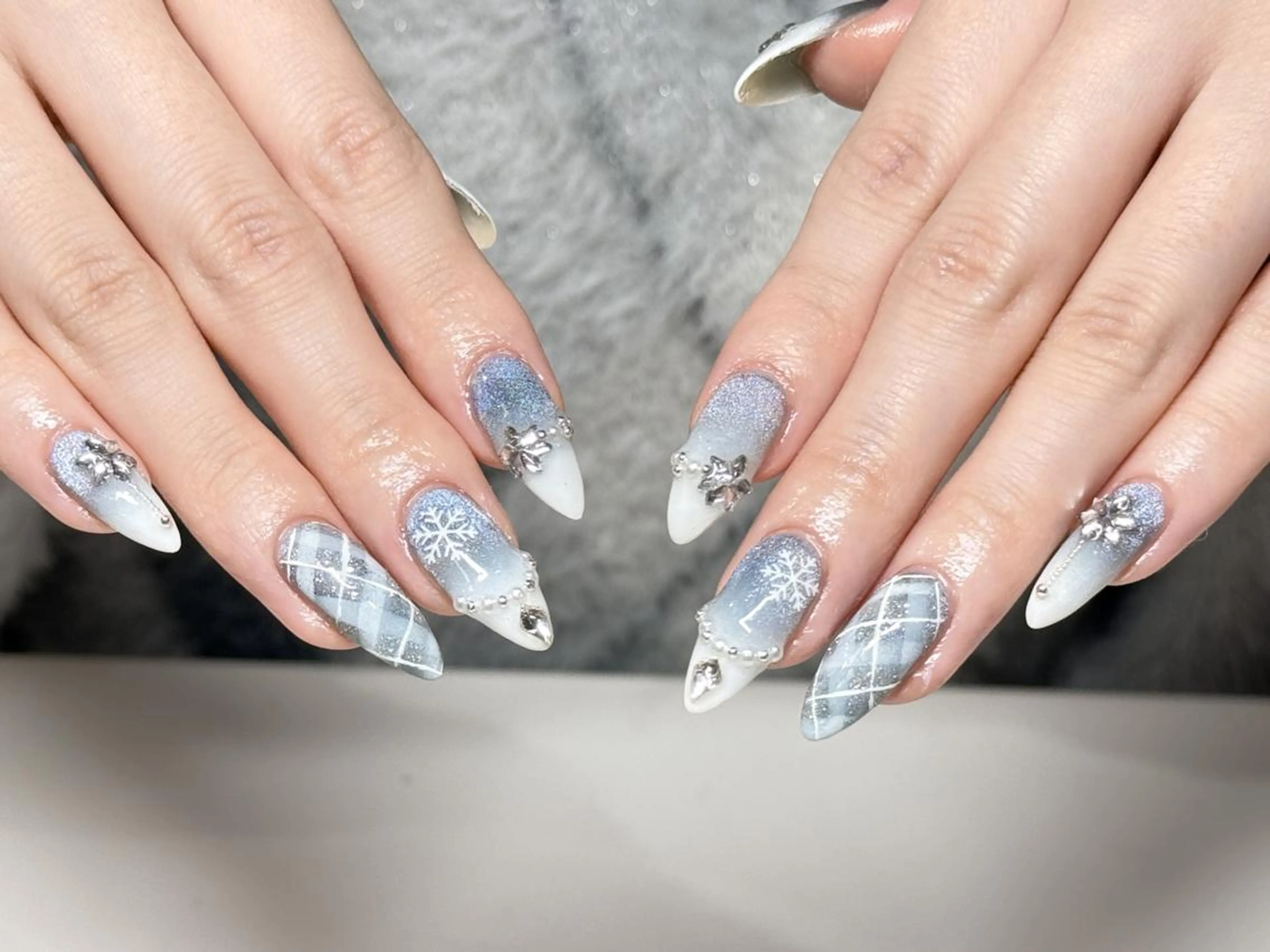 ネイル ハンドネイル 🎀 Ayaka_nailのネイルデザイン