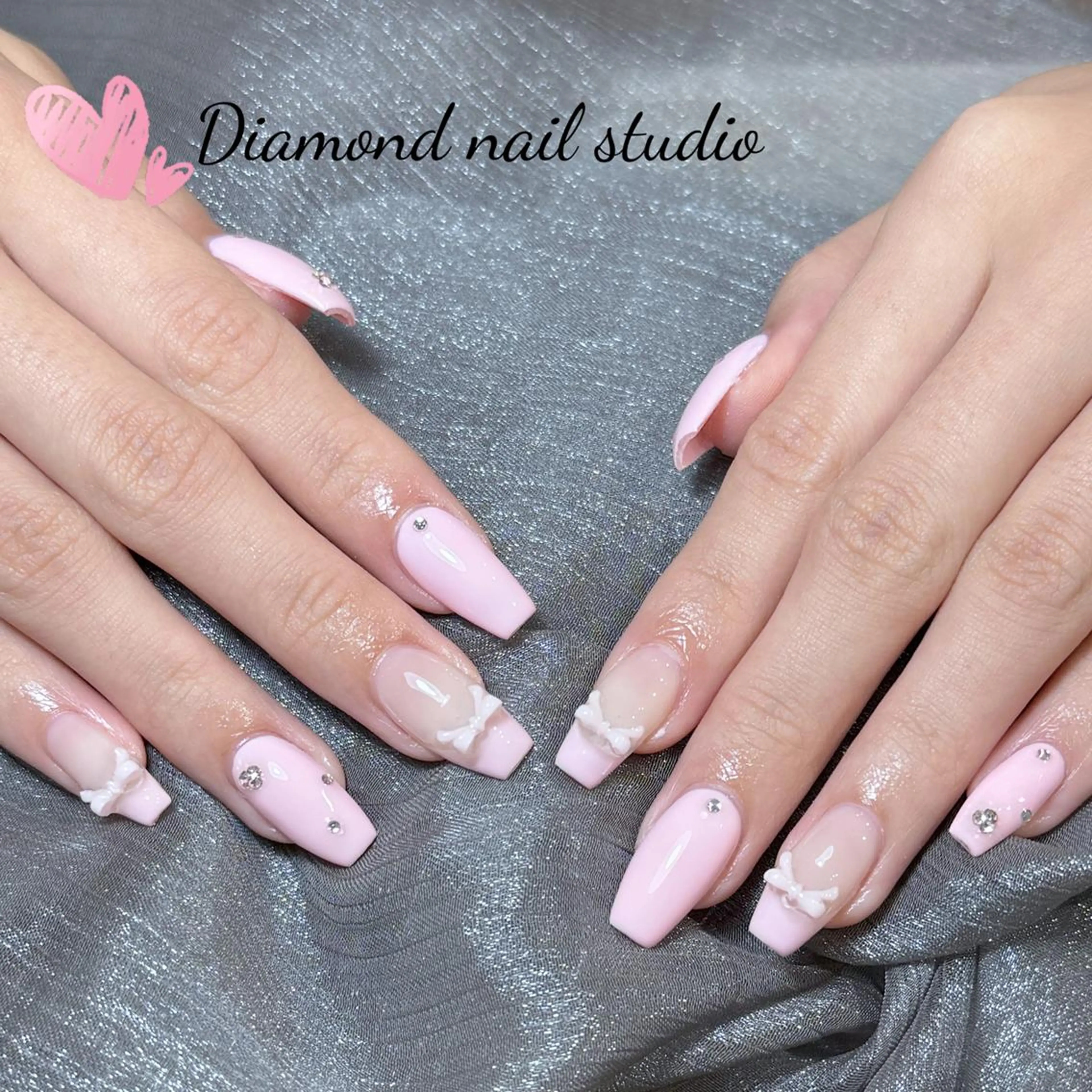 ネイル アートネイル オーロラネイル ガーリー キラキラネイル 韓国ネイル ハンドネイル DIAMOND NAILMANAMIのネイルデザイン