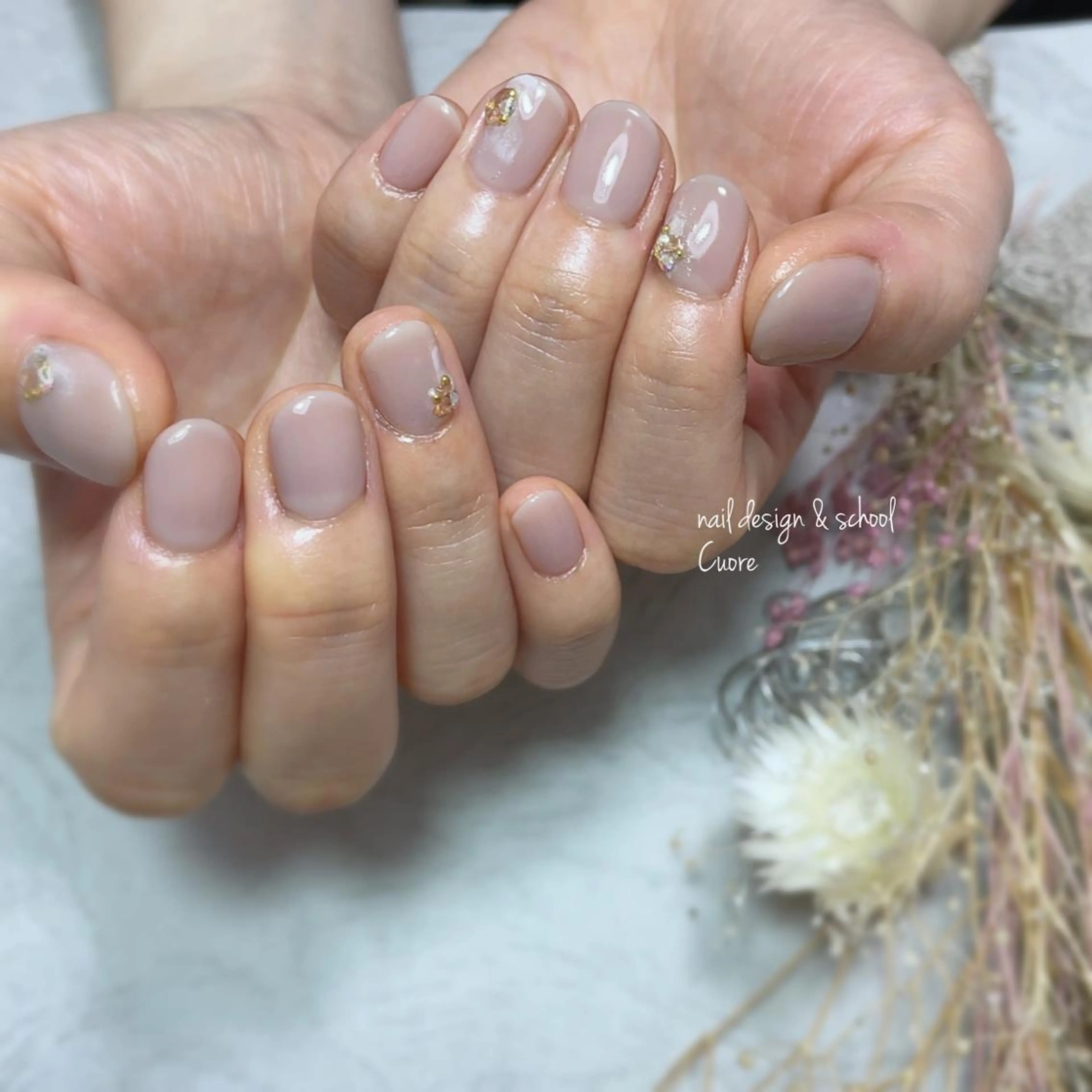 ネイル アートネイル ジェルネイル シンプルネイル 春ネイル ブライダルネイル Cuore谷岡紗妃/ 宮崎台のネイルデザイン