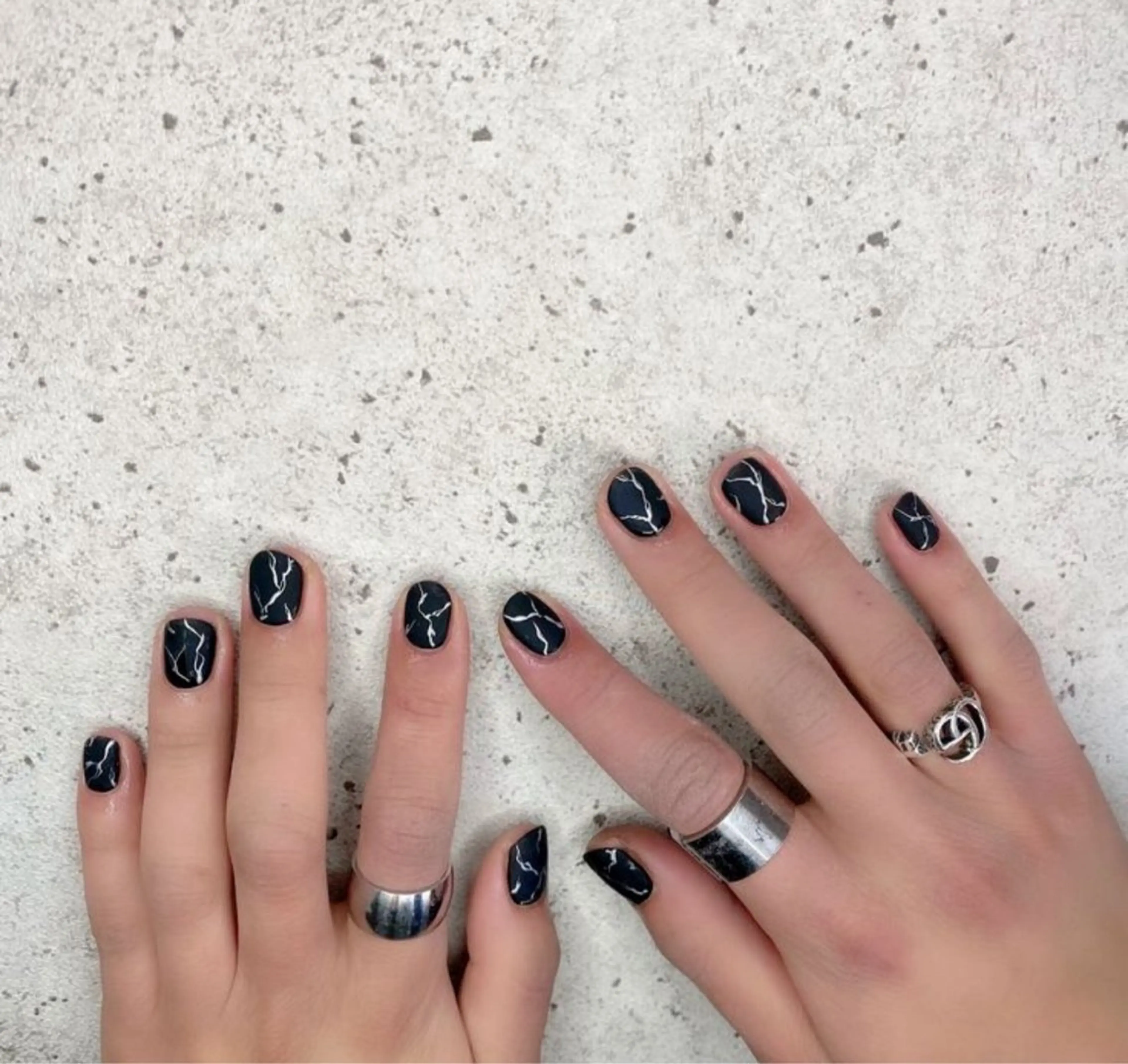 メンズ ネイル メンズ韓国風 アートネイル オーロラネイル チークネイル 長さ出し Anh 歌舞伎町のネイルデザイン