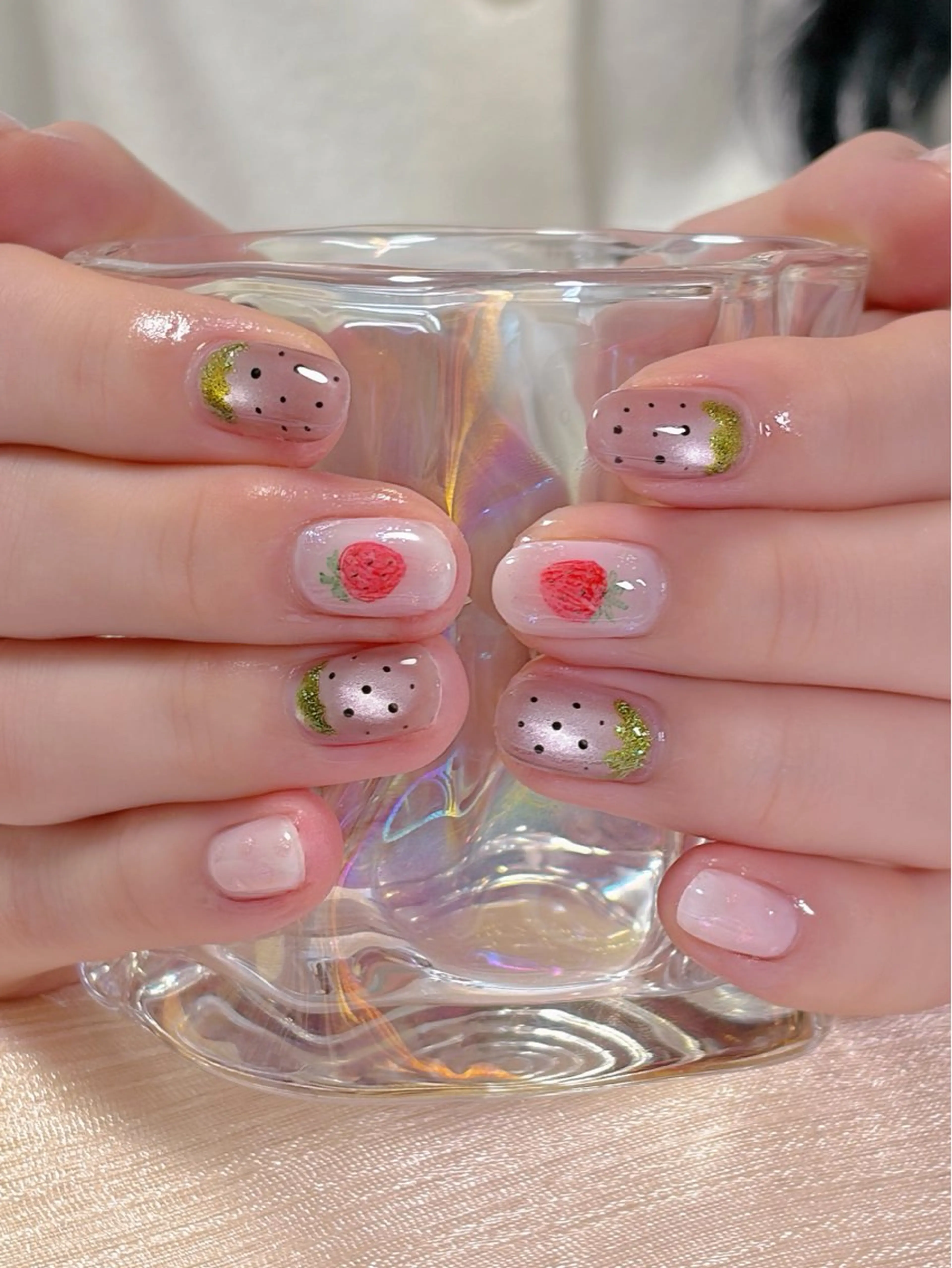 ネイル ガーリー 韓国ネイル マグネットネイル 持ち込み ピンク ハンドネイル haku mioのネイルデザイン