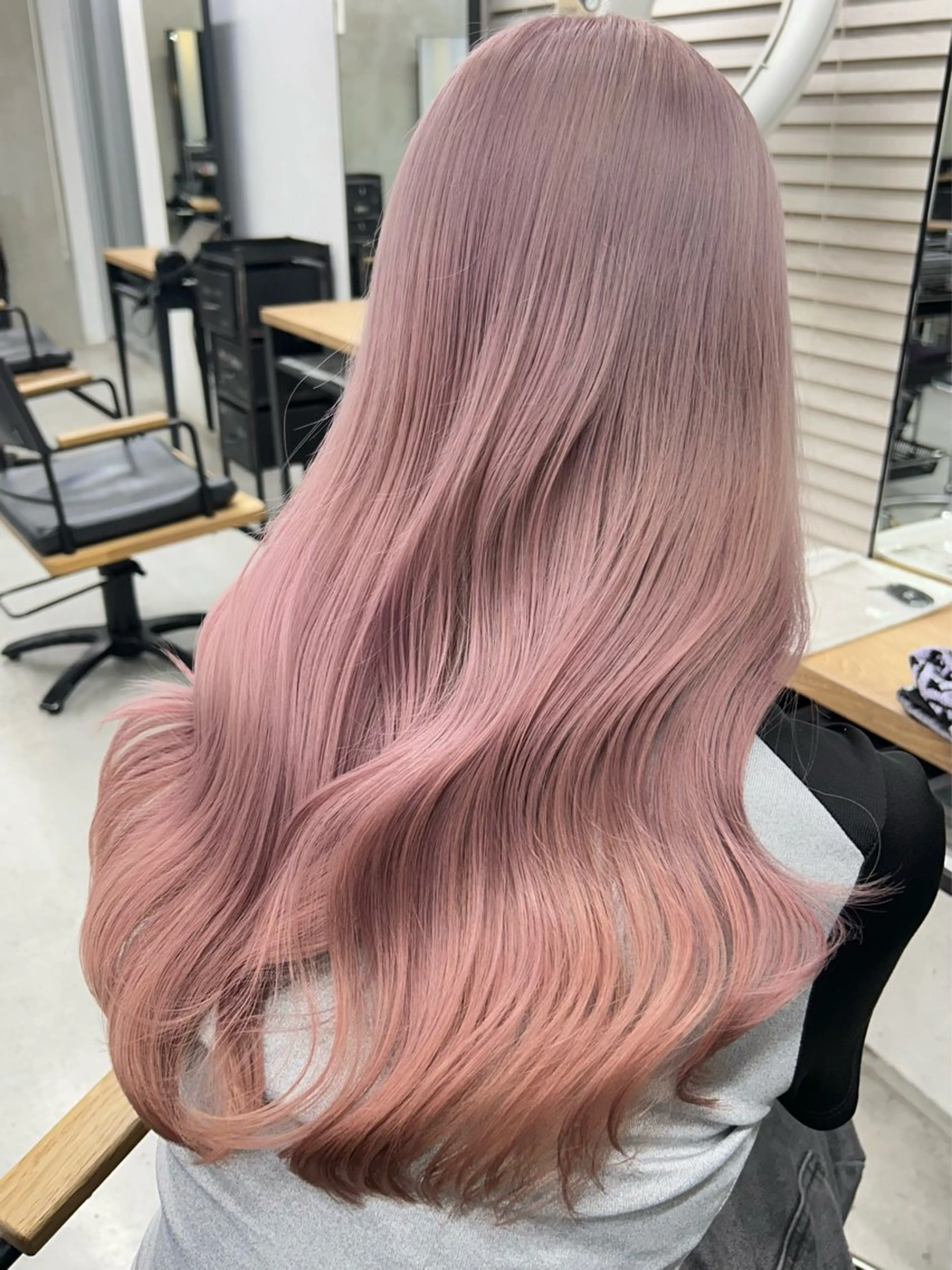 ロング カラー ベージュカラー ピンクカラー ピンクベージュ カット ヘアカラー トリートメント 🧸艶々韓国ヘア 🧁mizunaのヘアスタイル