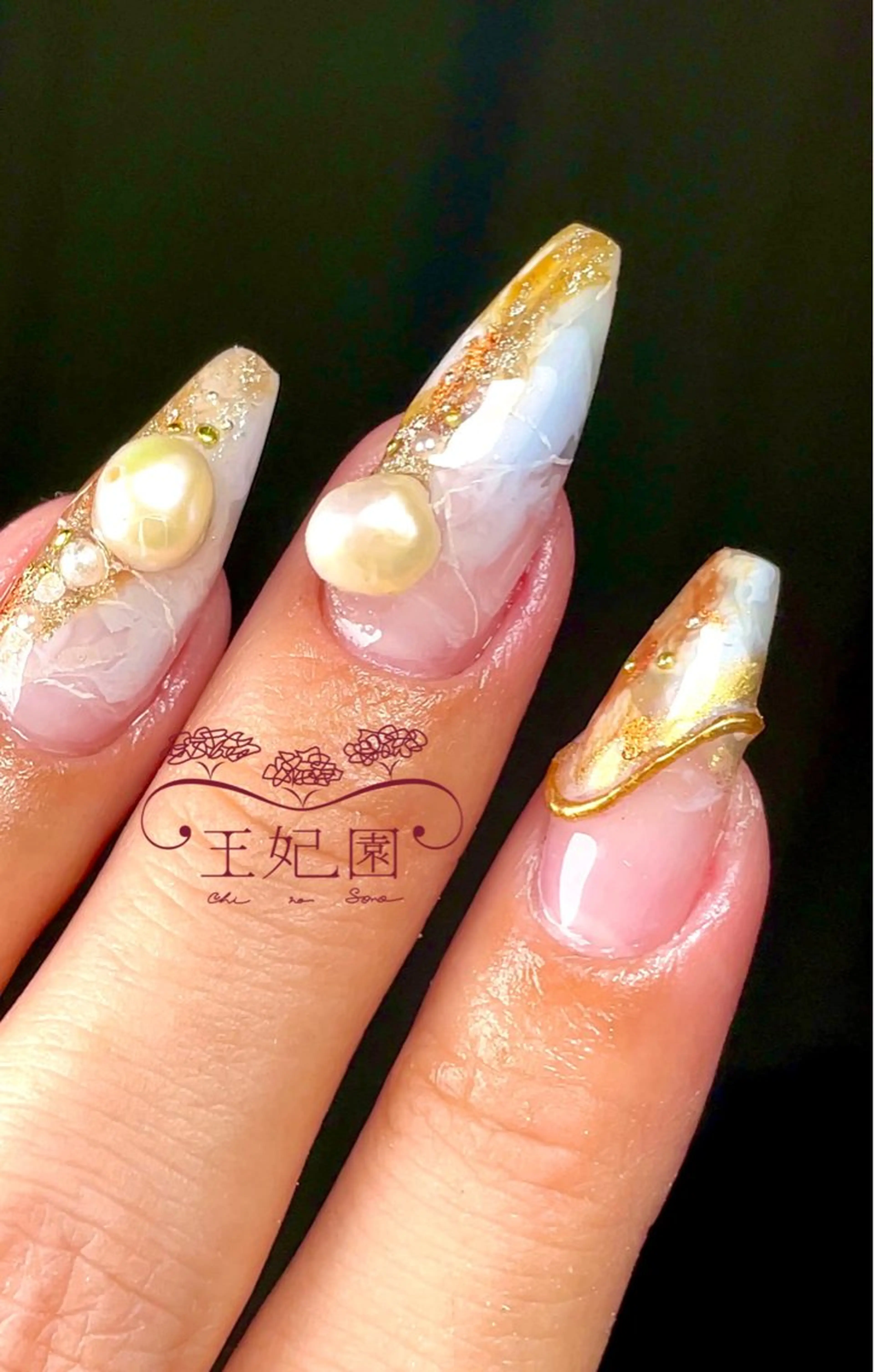 ネイル ワンホンネイル 冬ネイル nail salon王妃の園所属・王妃の園 ohinosonoのネイルデザイン