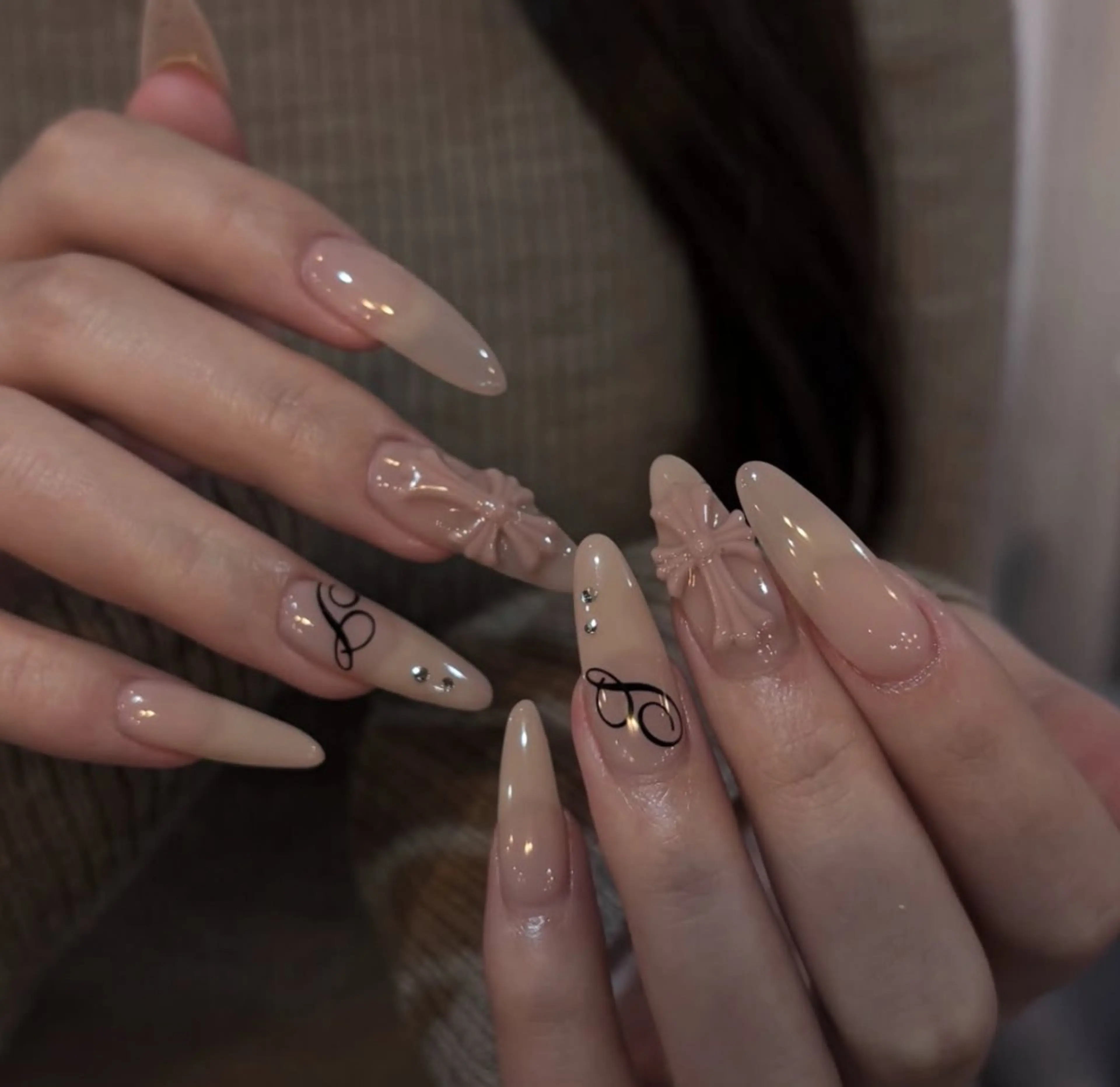 ネイル アートネイル 長さ出し ジェルネイル マグネットネイル ニュアンスネイル Kanao_ CloudyChanのネイルデザイン