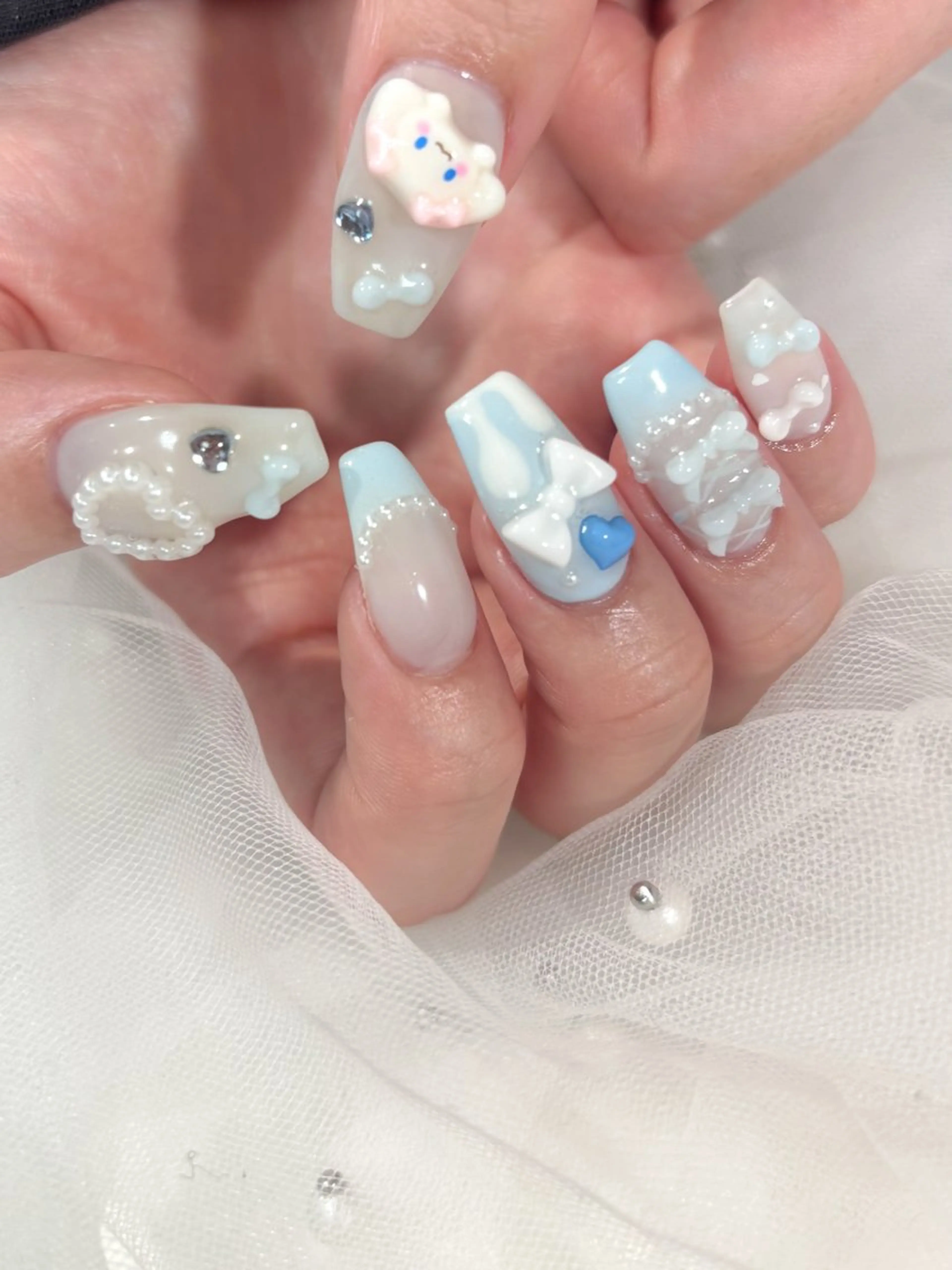 ネイル ガーリー ハンドネイル émure. / パラジェル認定のネイルデザイン