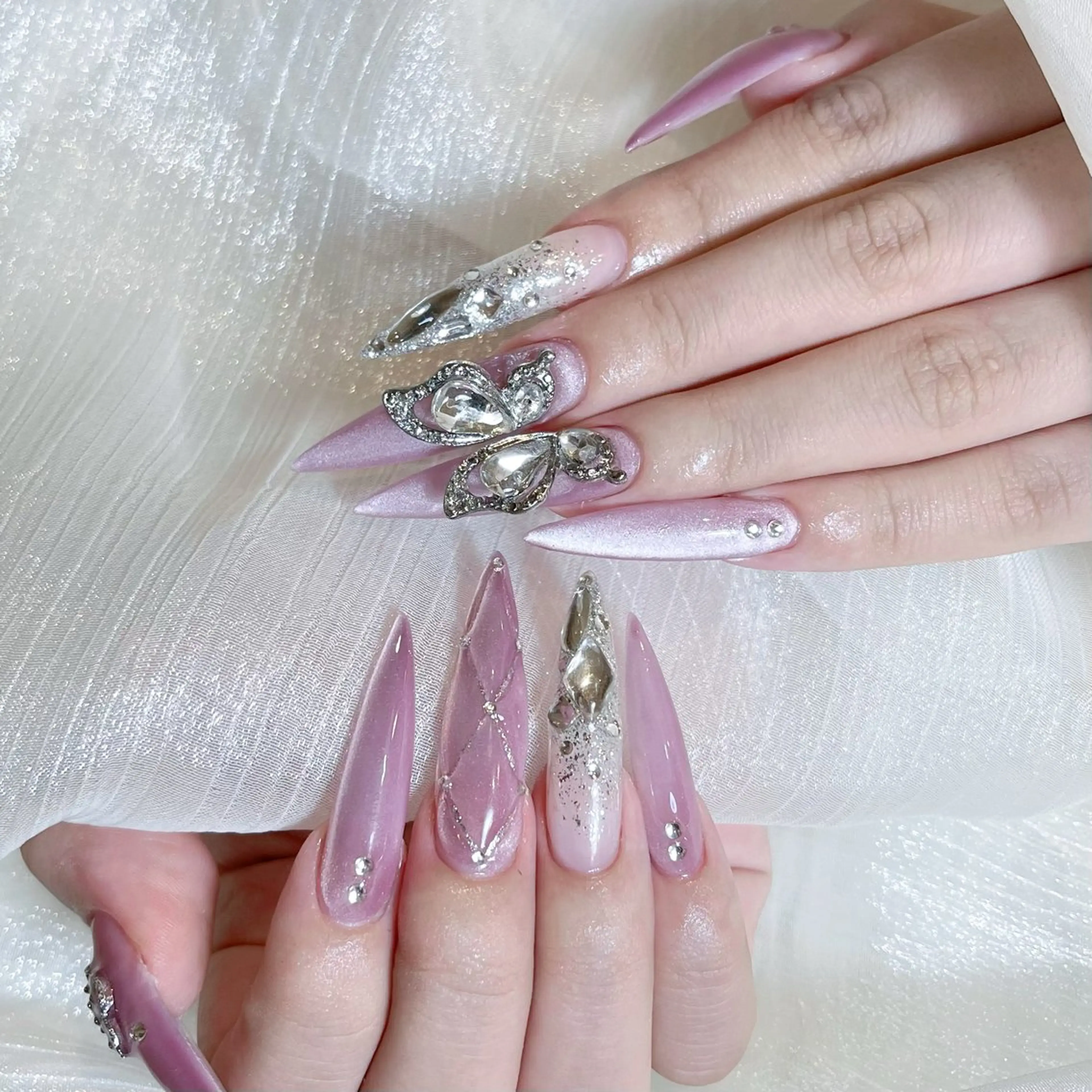 ミディアム Chiin Nailのネイルデザイン