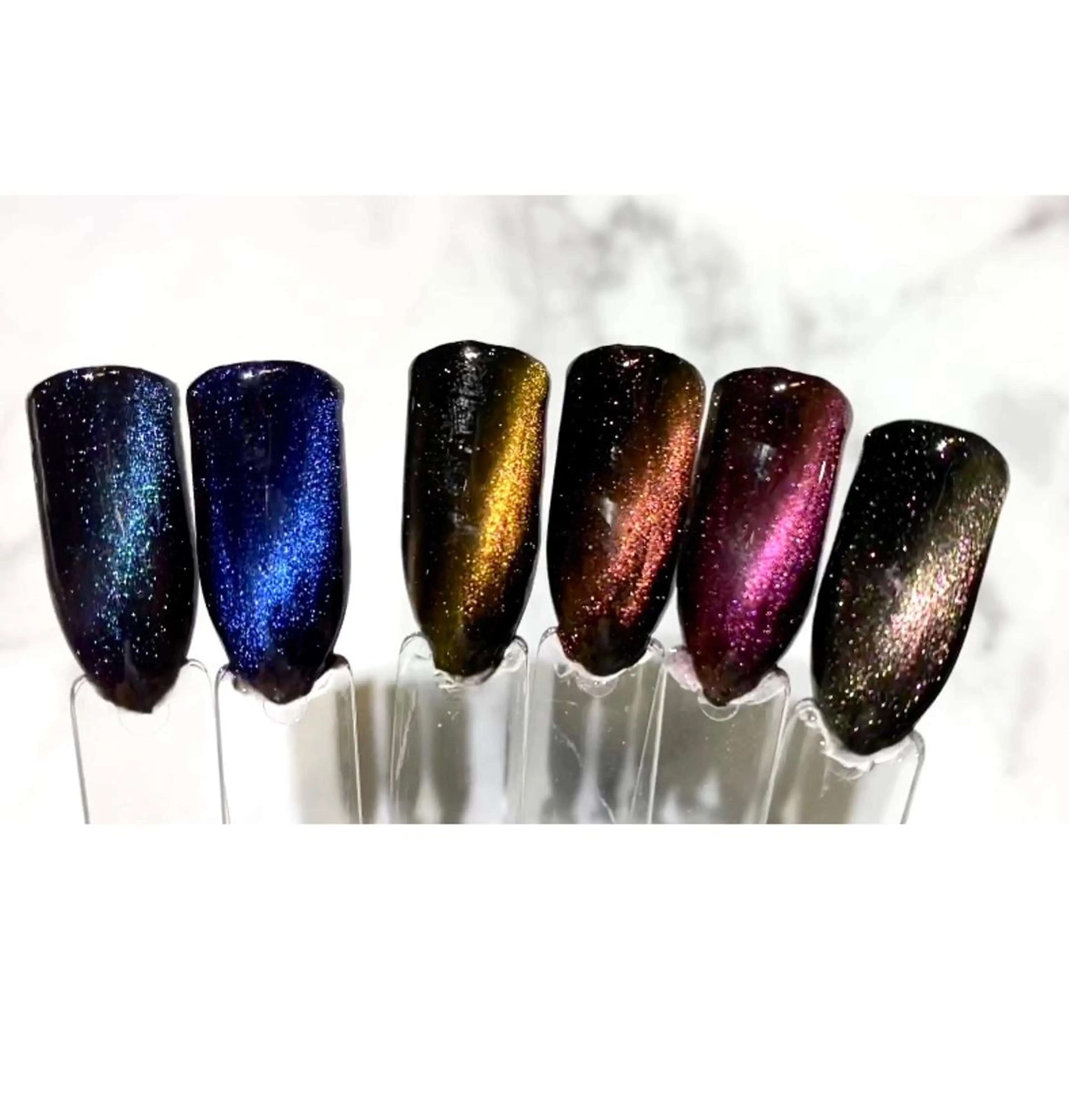 ネイル ジェルネイル マグネットネイル YUN 💅のネイルデザイン