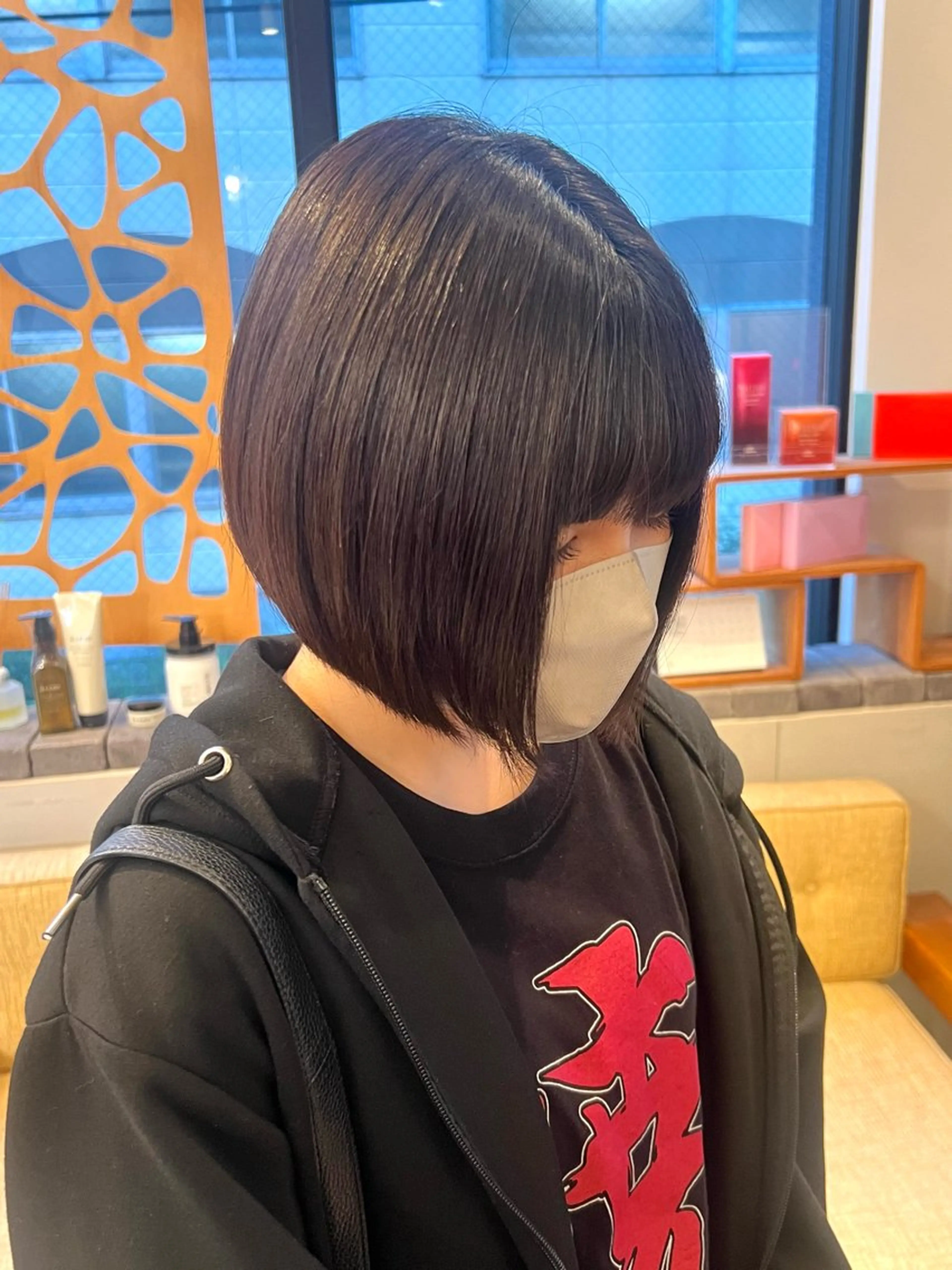 ショート ボブ かわの ももな 💜ྀིのヘアスタイル