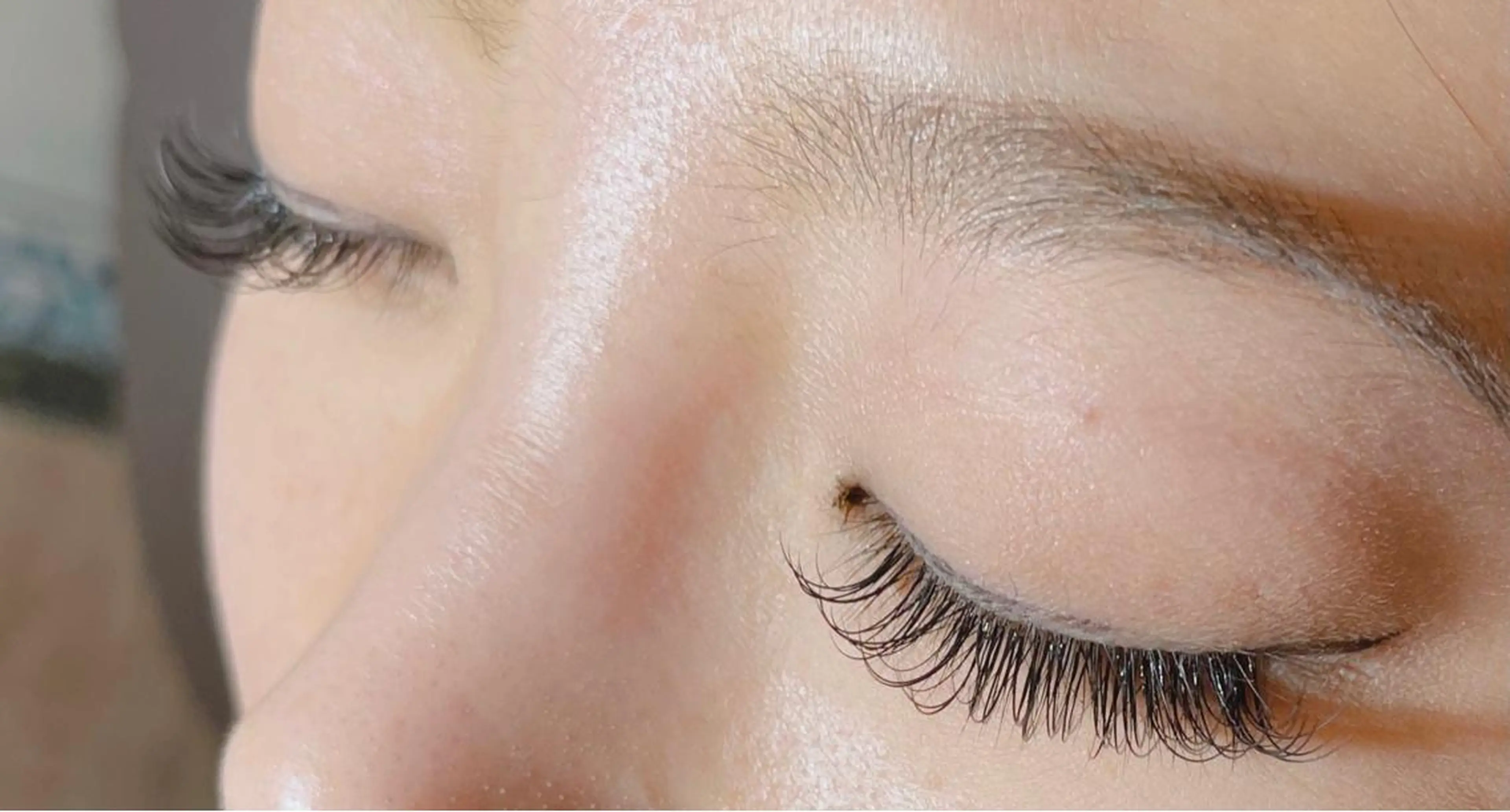 ミンクエクステ100本オフ込みコーティングお仕上げの写真