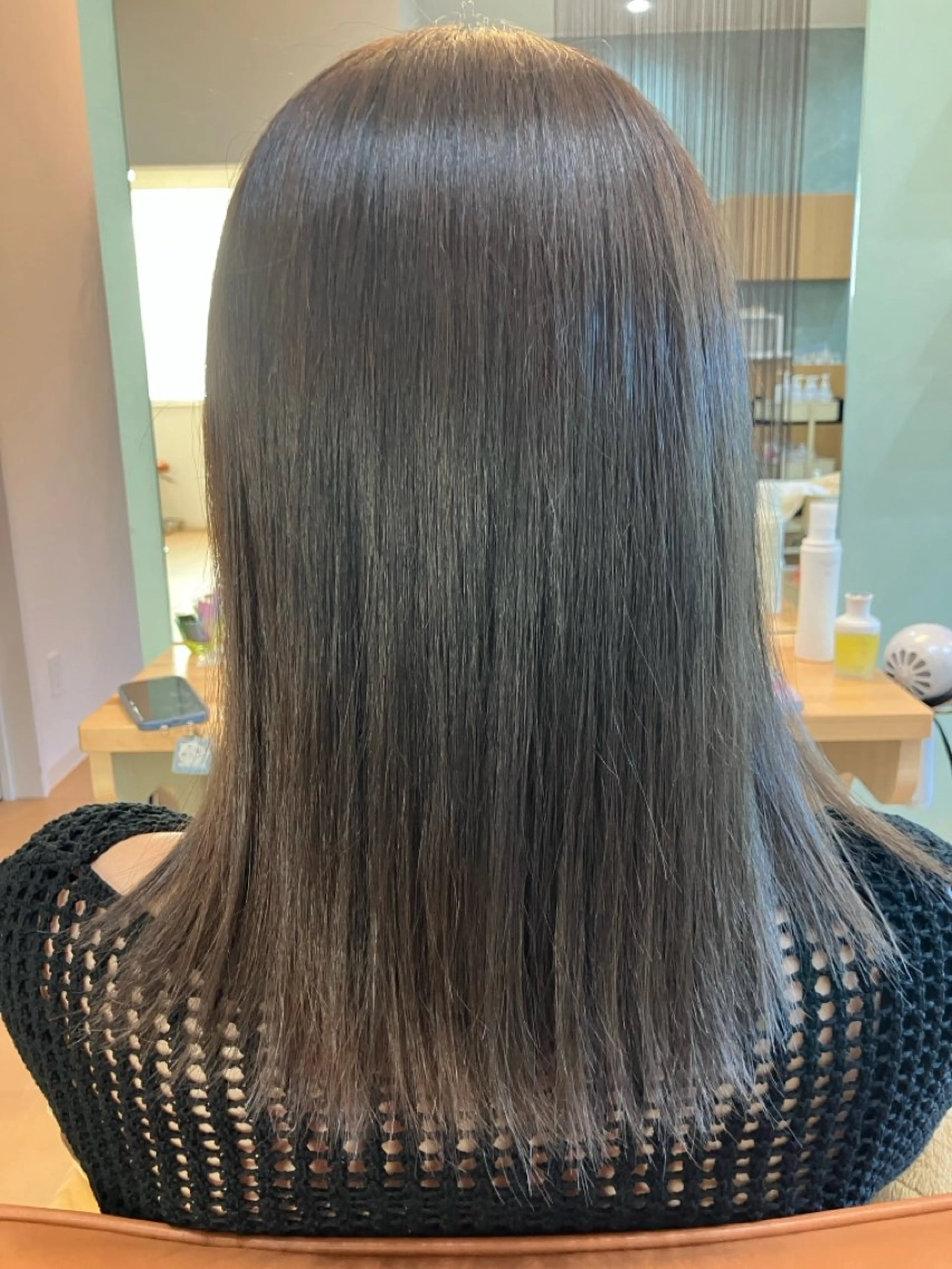 カラー ワンワールドパルク momokaのヘアスタイル