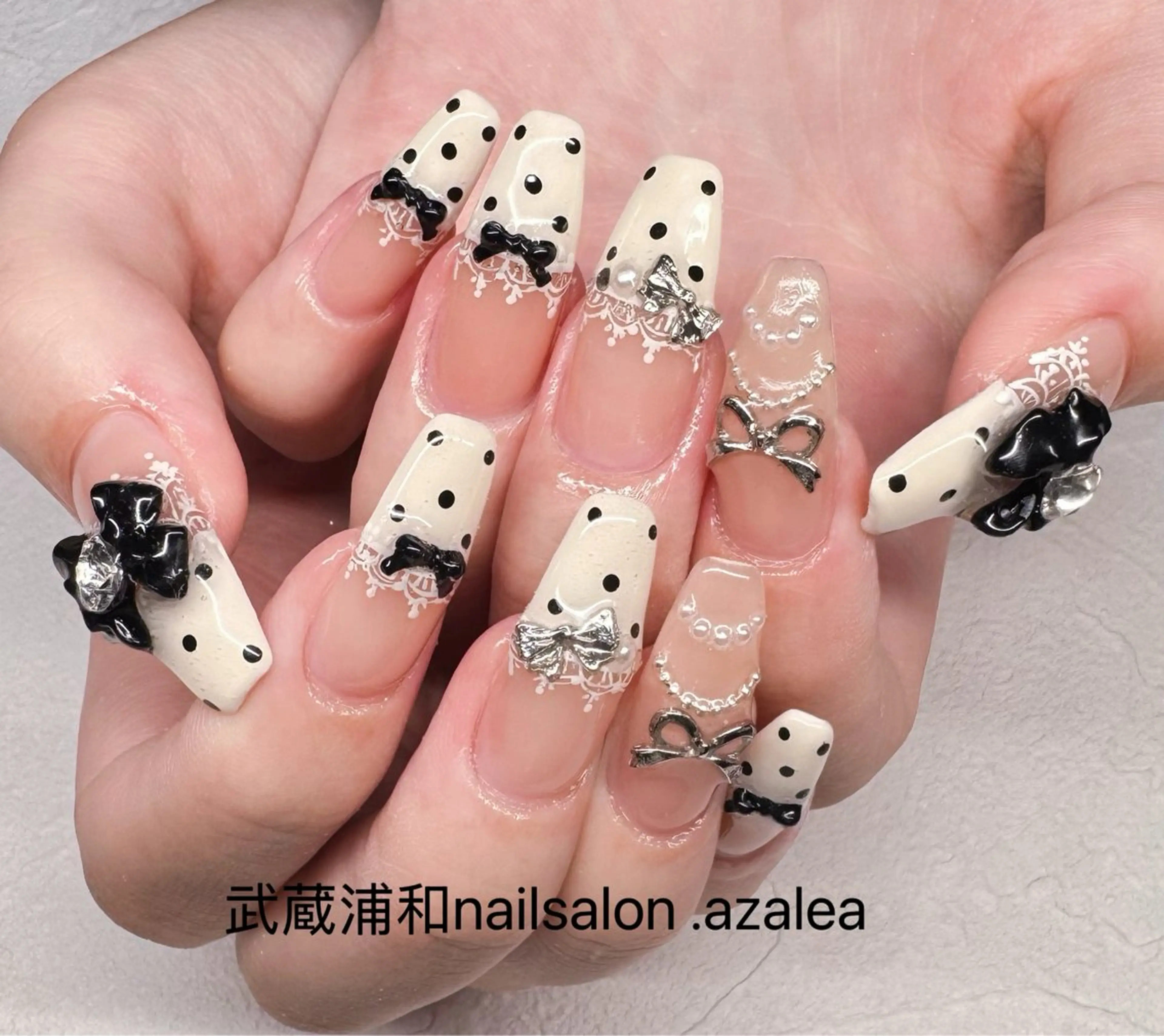 ネイル ハンドネイル R inのネイルデザイン