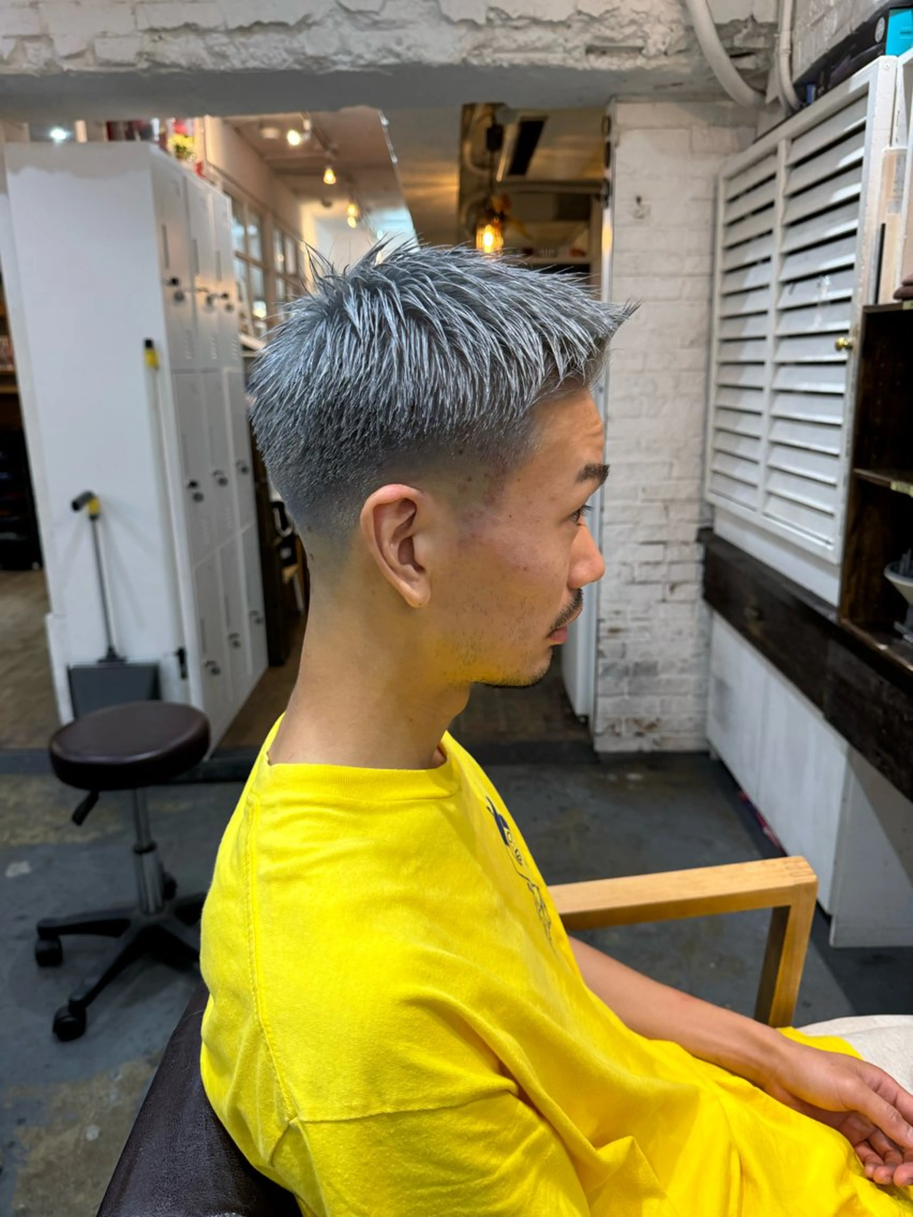 ショート カラー メンズ センターパート ダウンパーマ フェードカット メンズハイライト メンズハイトーン カット ヘアカラー トリートメント 💈メンズ特化💈 TASUKUのヘアスタイル