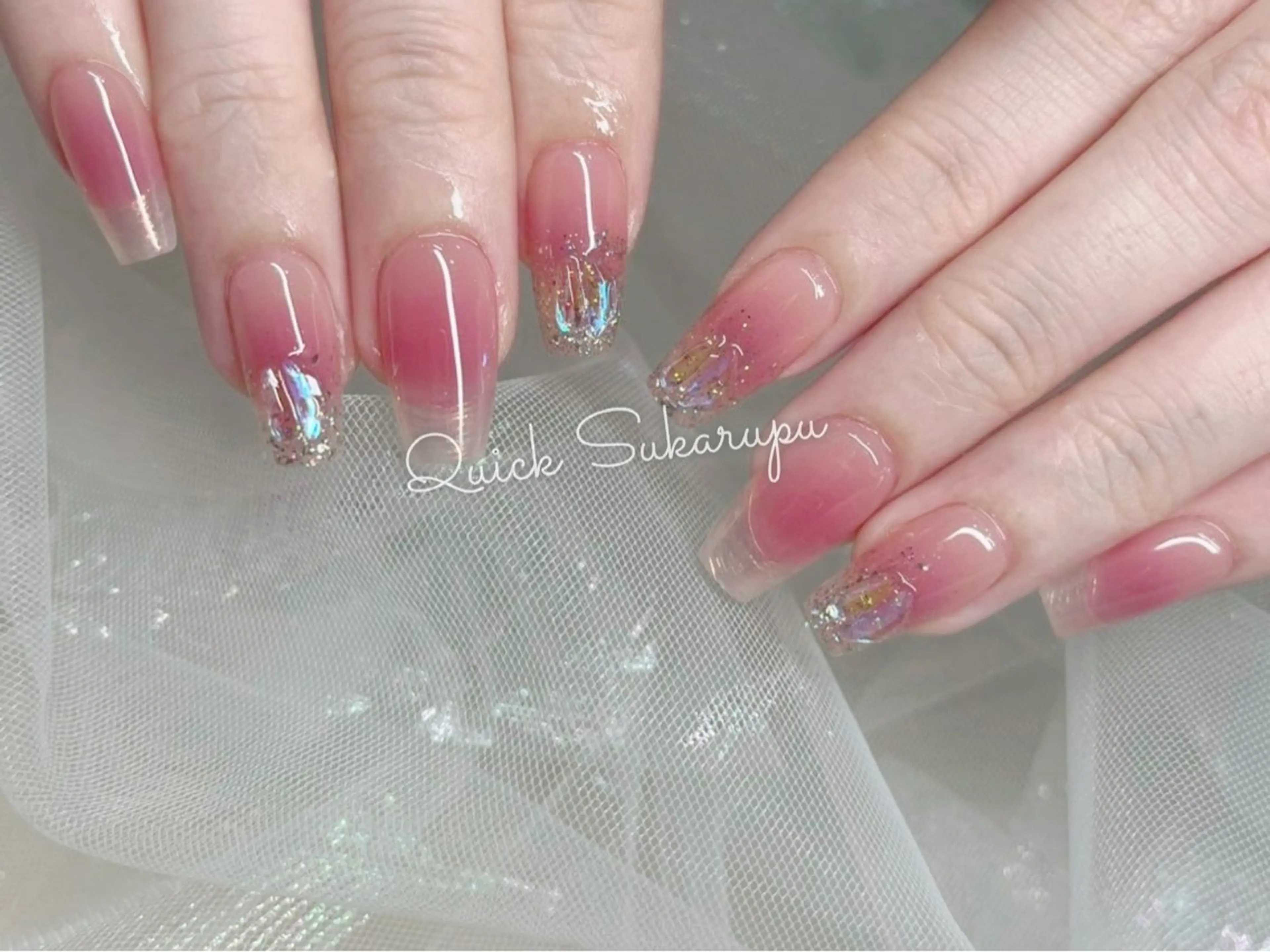 ミディアム ハンドネイル Quick Sukarupu 高田馬場店所属・Quick Sukarupuのネイルデザイン